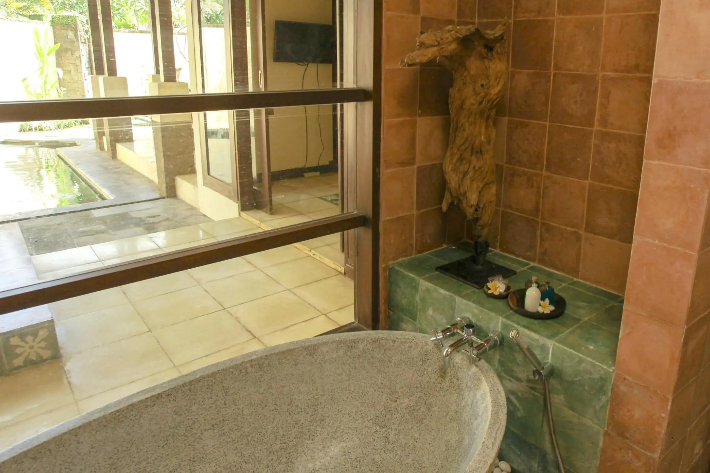 Hot Tub, Bathroom in Visakha Sanur