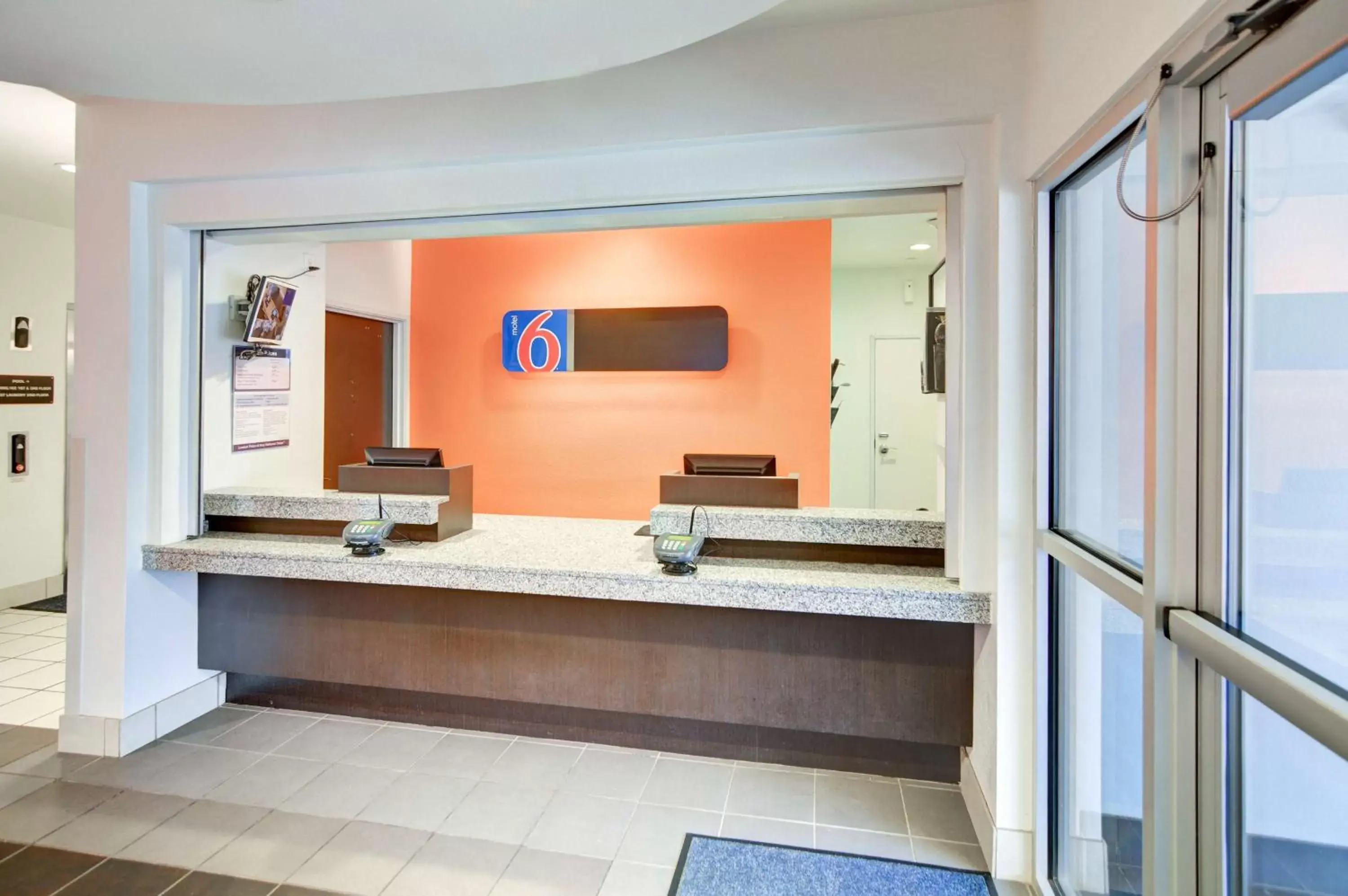 Lobby or reception, Lobby/Reception in Motel 6-Roanoke, TX - Northlake - Speedway