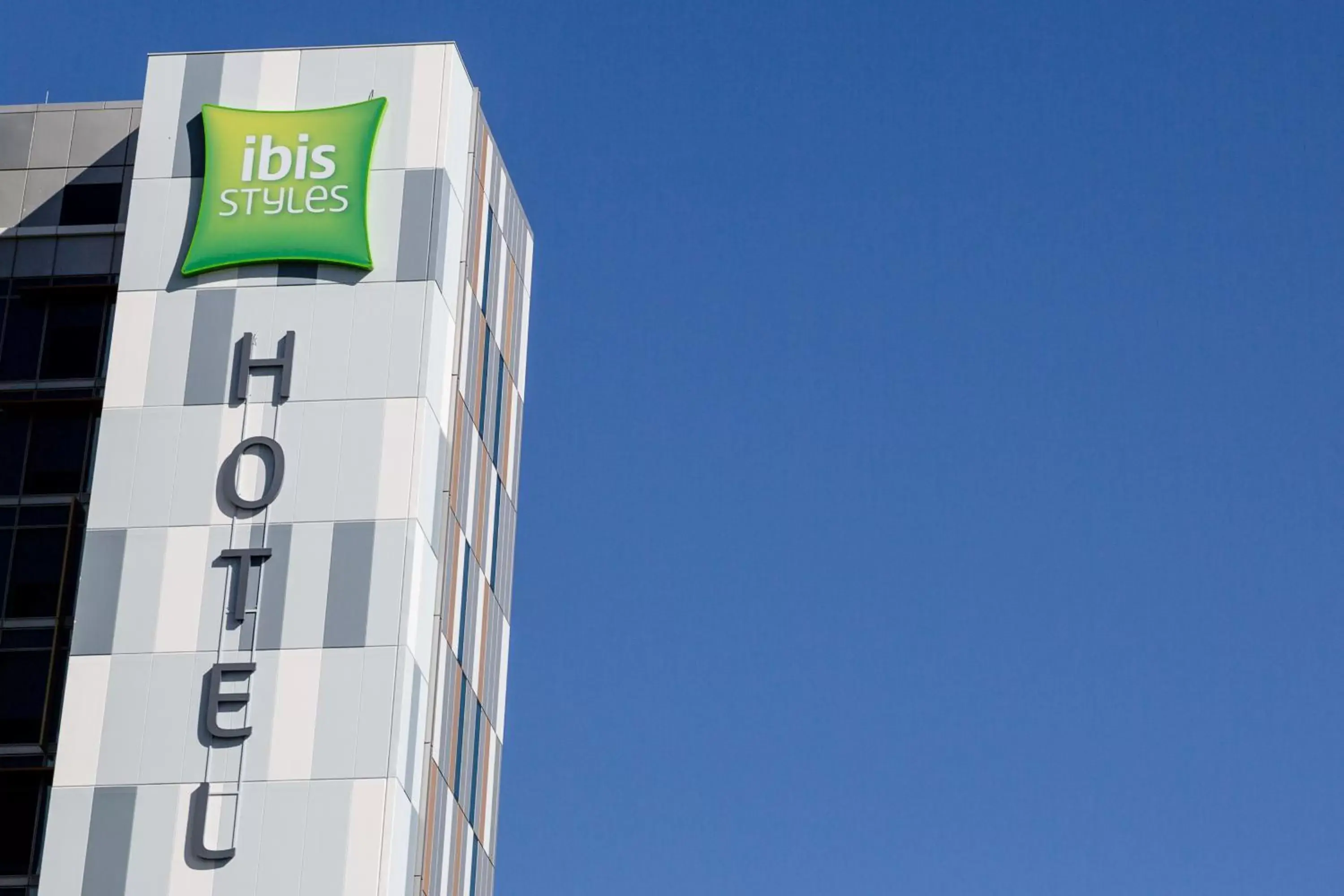Facade/entrance, Property Logo/Sign in ibis Styles East Perth