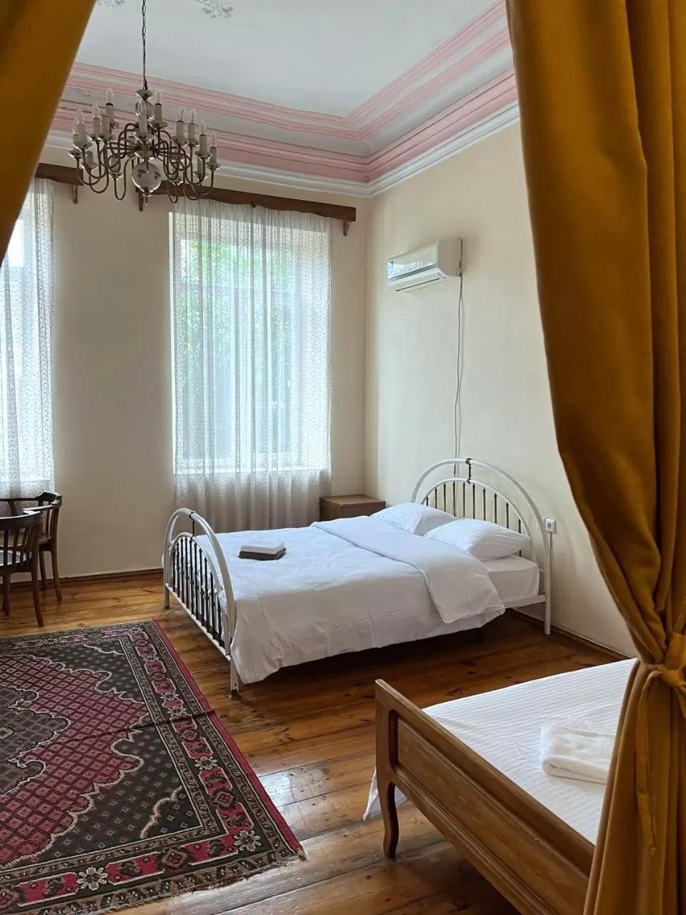 Living room, Bed in OLD ClTY HOTEL BATUMI