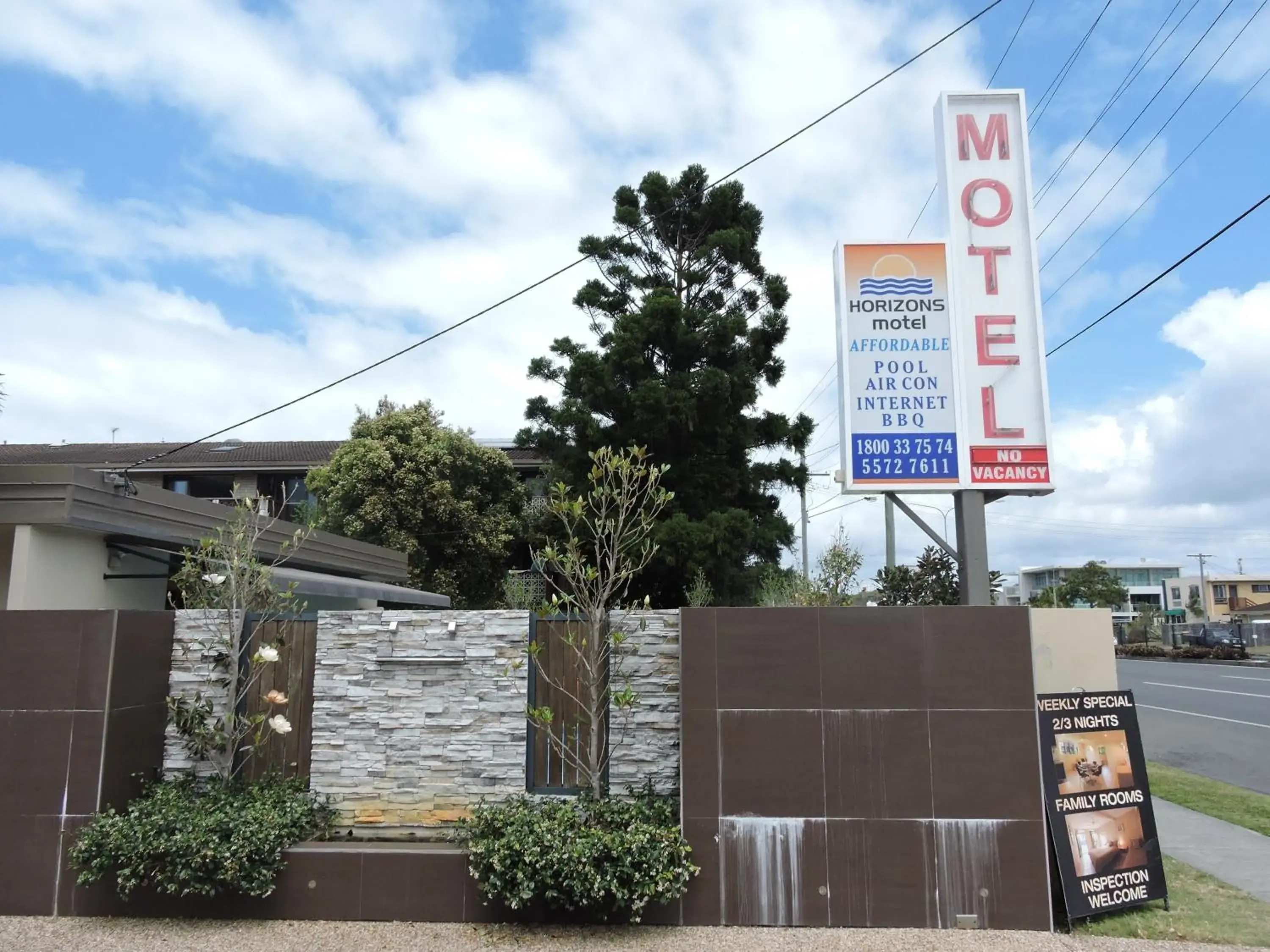 Facade/entrance, Property Logo/Sign in Horizons Motel