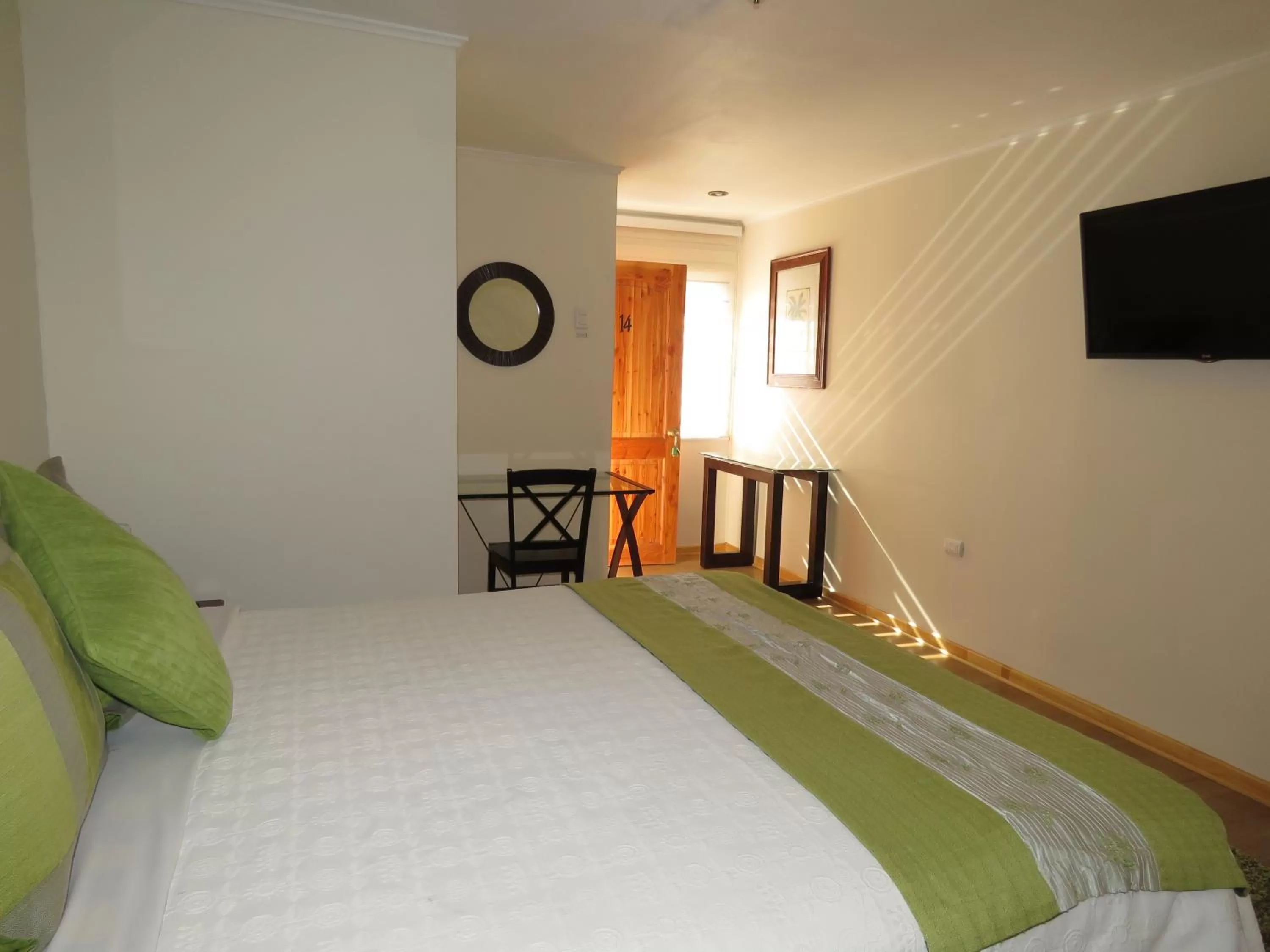 Day, Bed in Hotel La Fuente