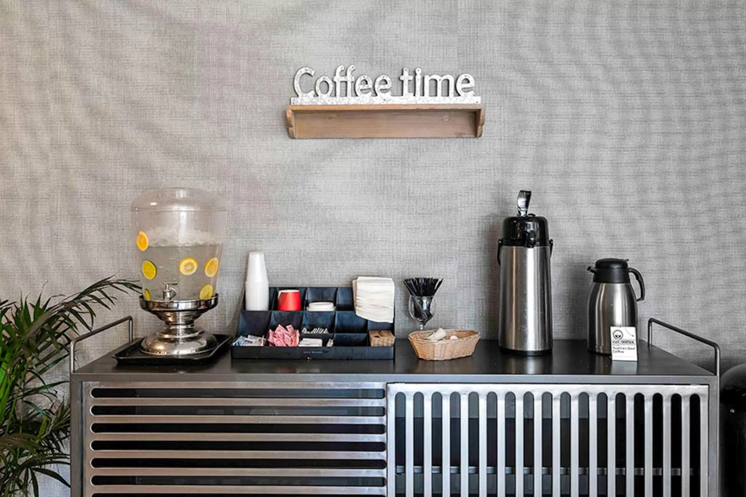 Coffee/tea facilities in State House Inn, Trademark Collection by Wyndham