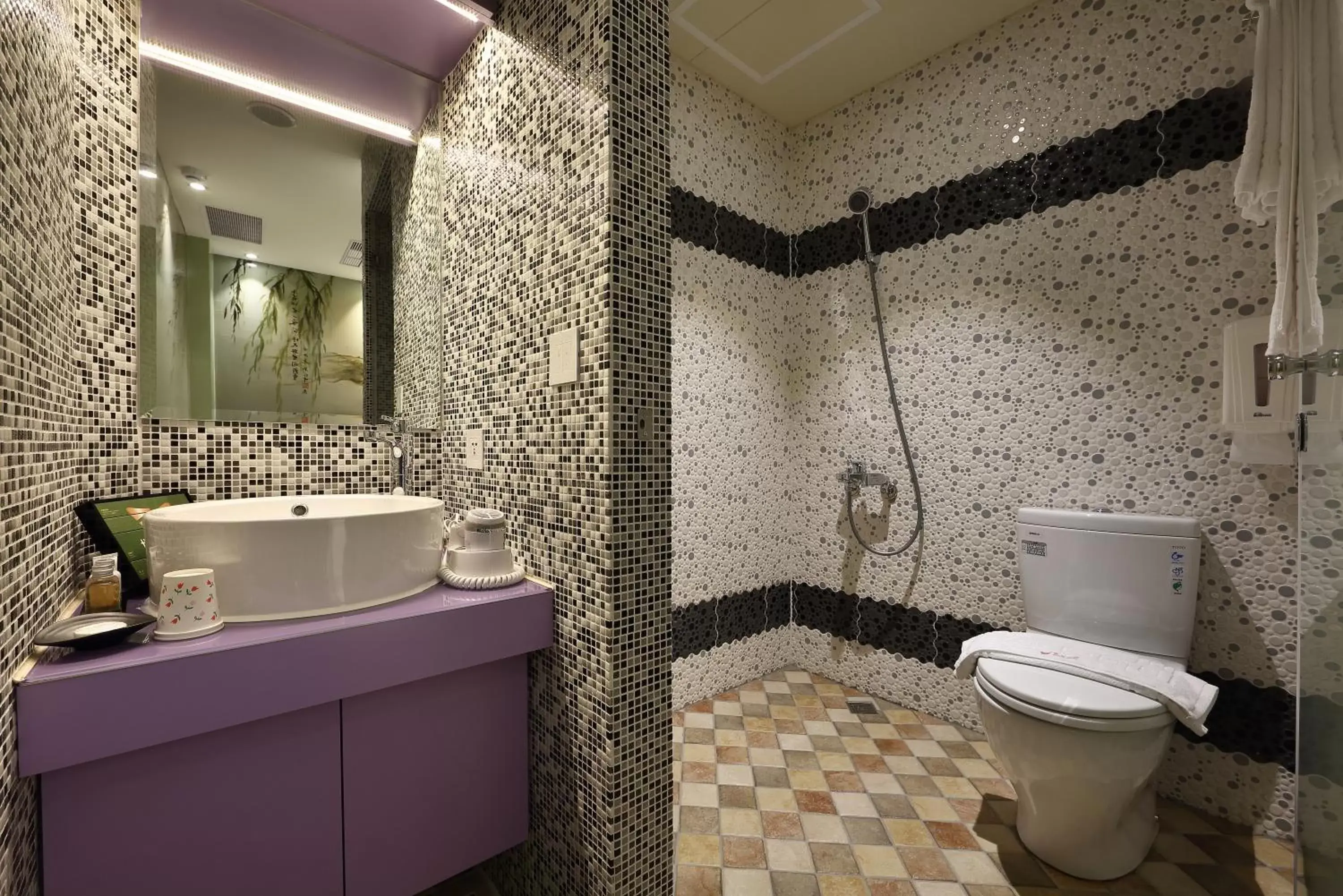 Bathroom in Shichi Hotel