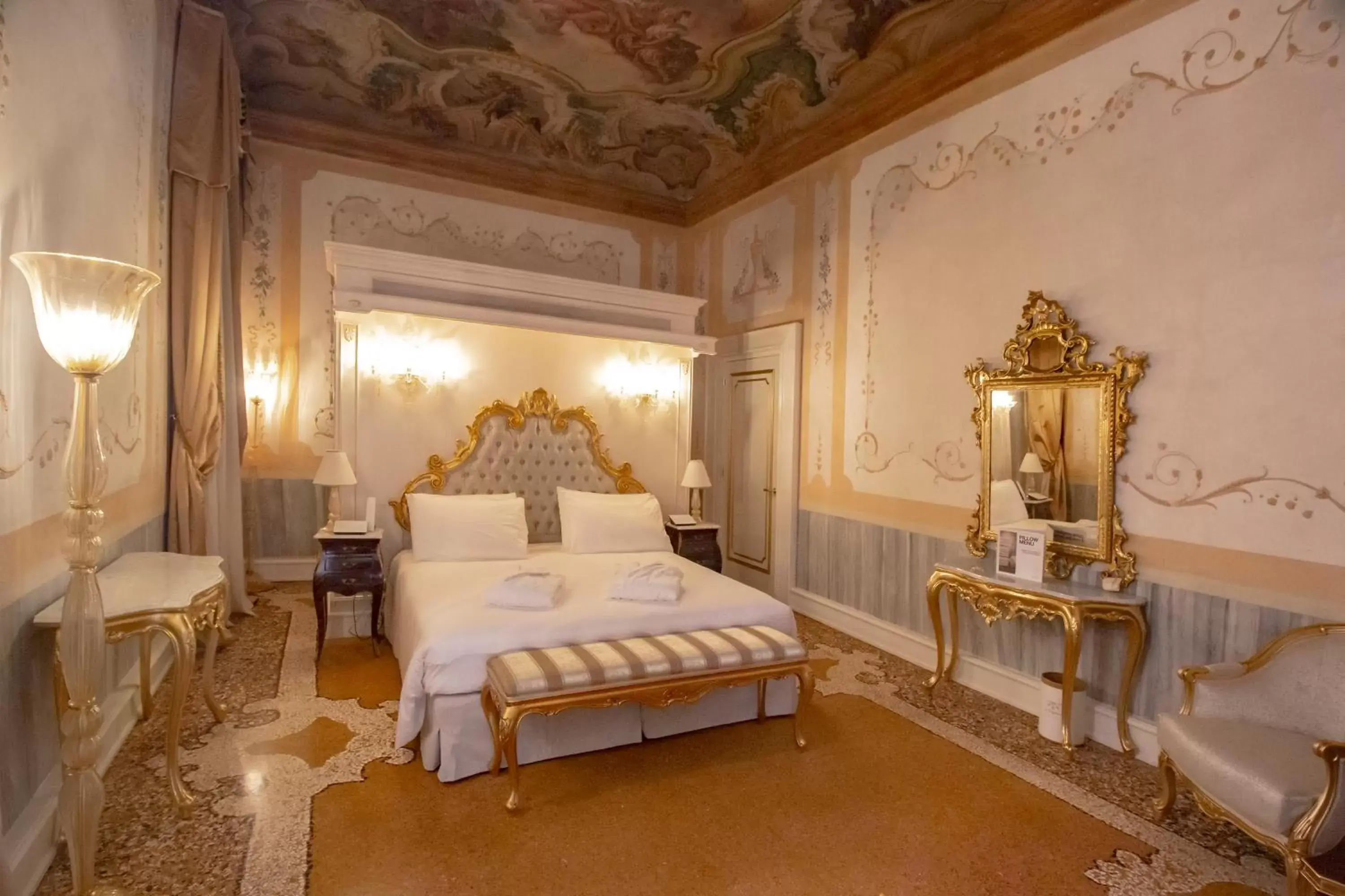 Bedroom, Bed in Ca' Bonfadini Historic Experience