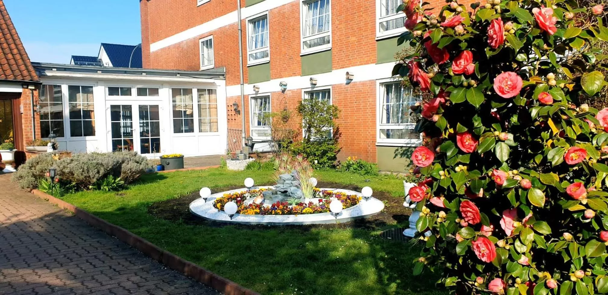 Property building in Hotel Drei Kronen Elmshorn