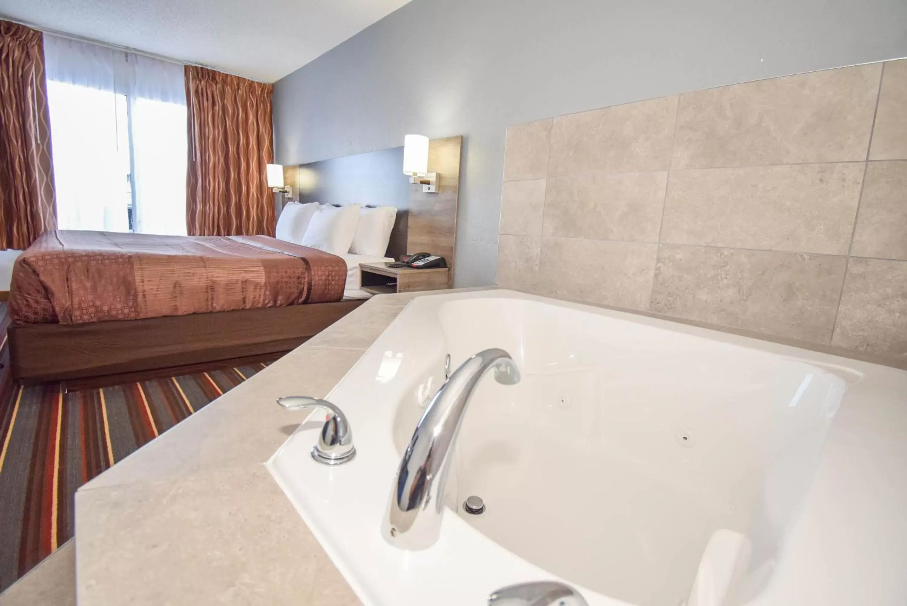 Bathroom in Quality Inn & Suites Sulphur Springs