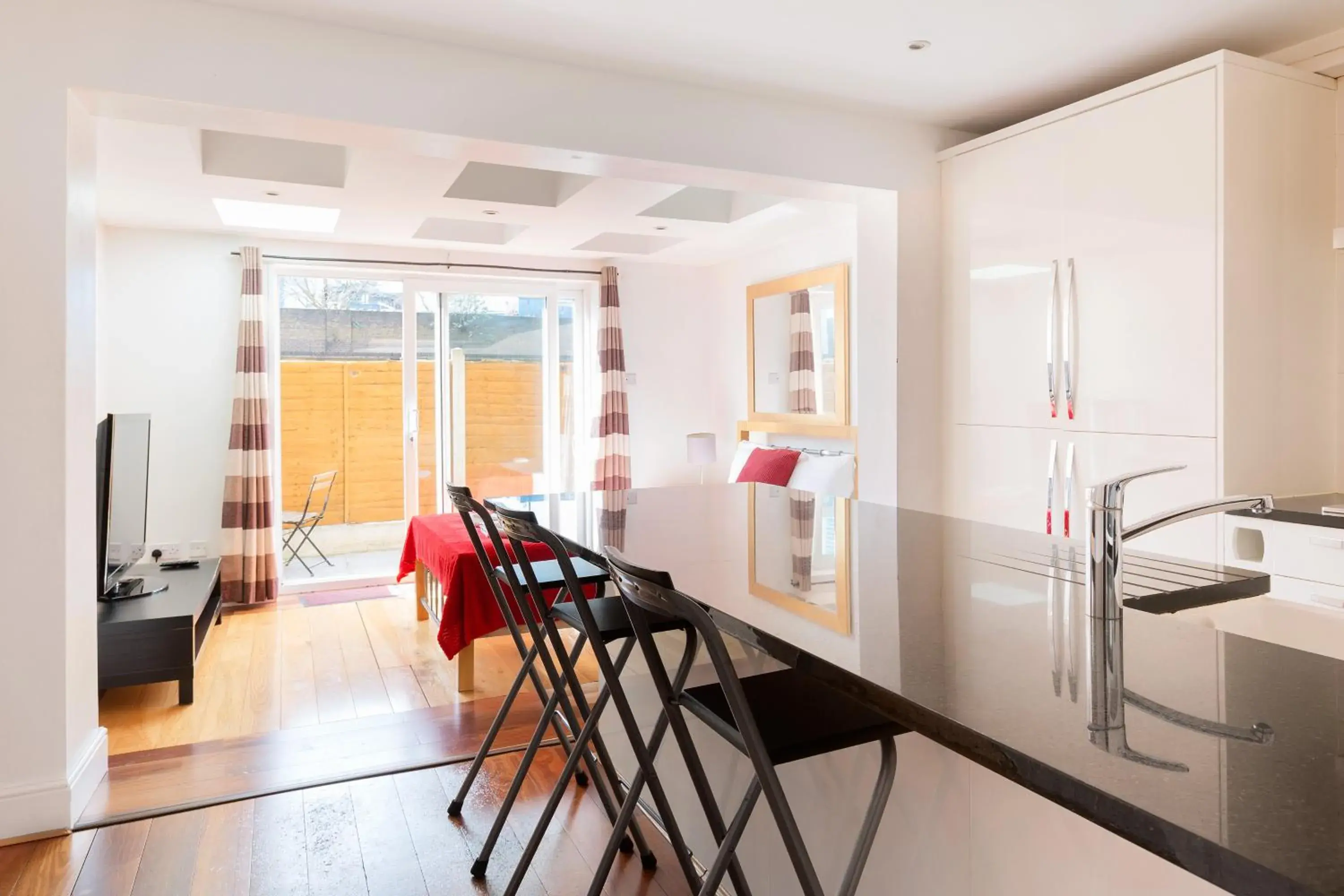 Dining Area in Canary Wharf Studios