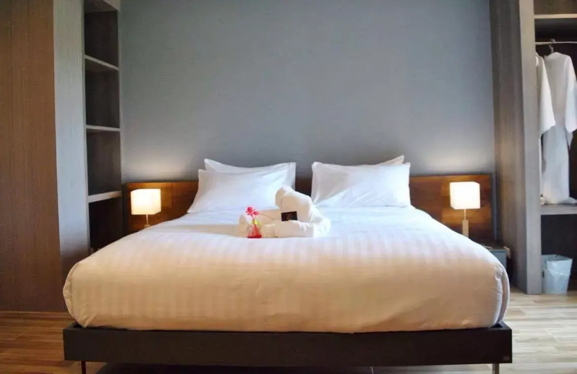 Bed in Trat City Hotel