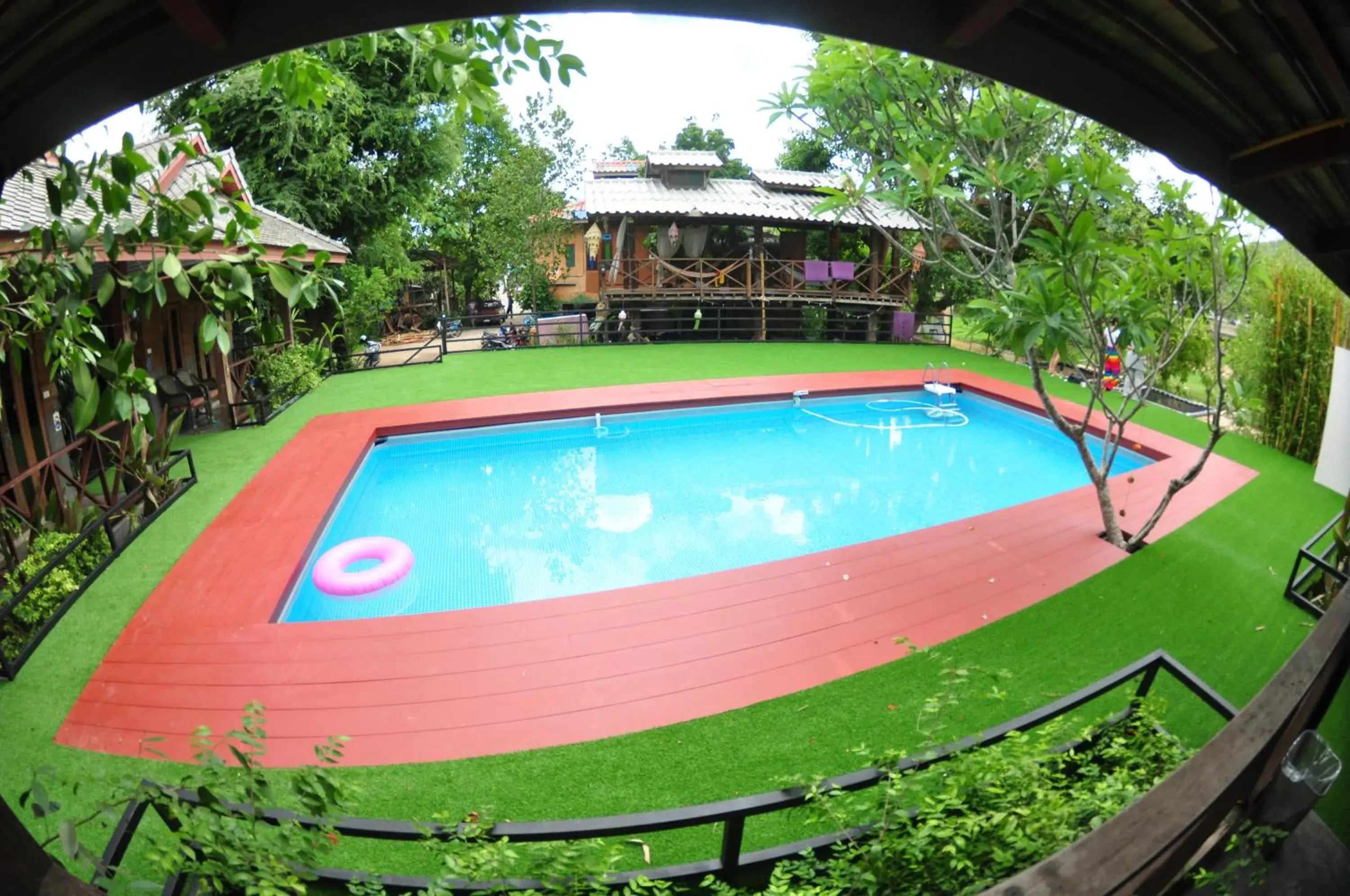Swimming Pool in Sawasdeepai River Resort