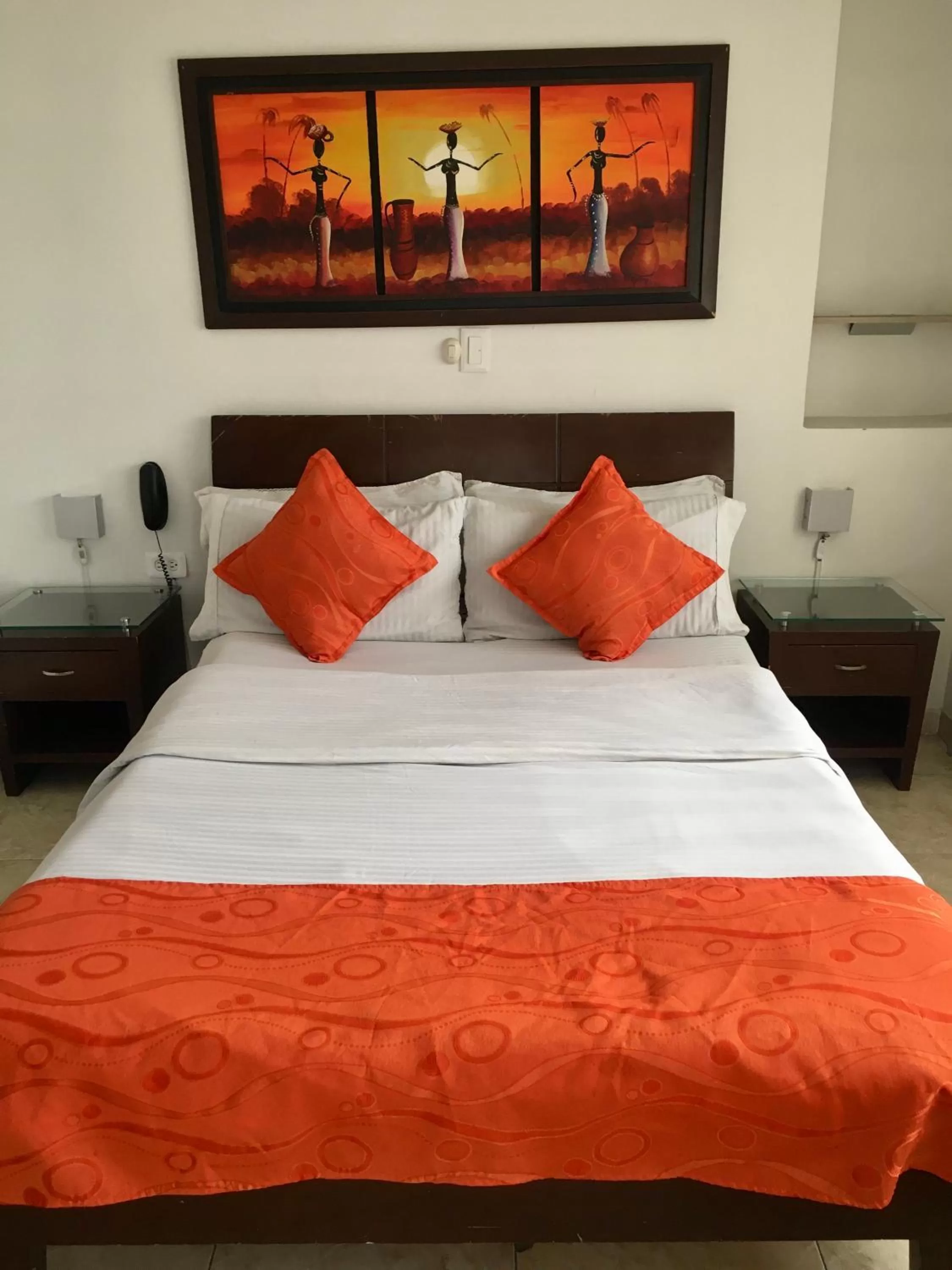 Bedroom, Bed in Hotel Fénix Real Bogotá