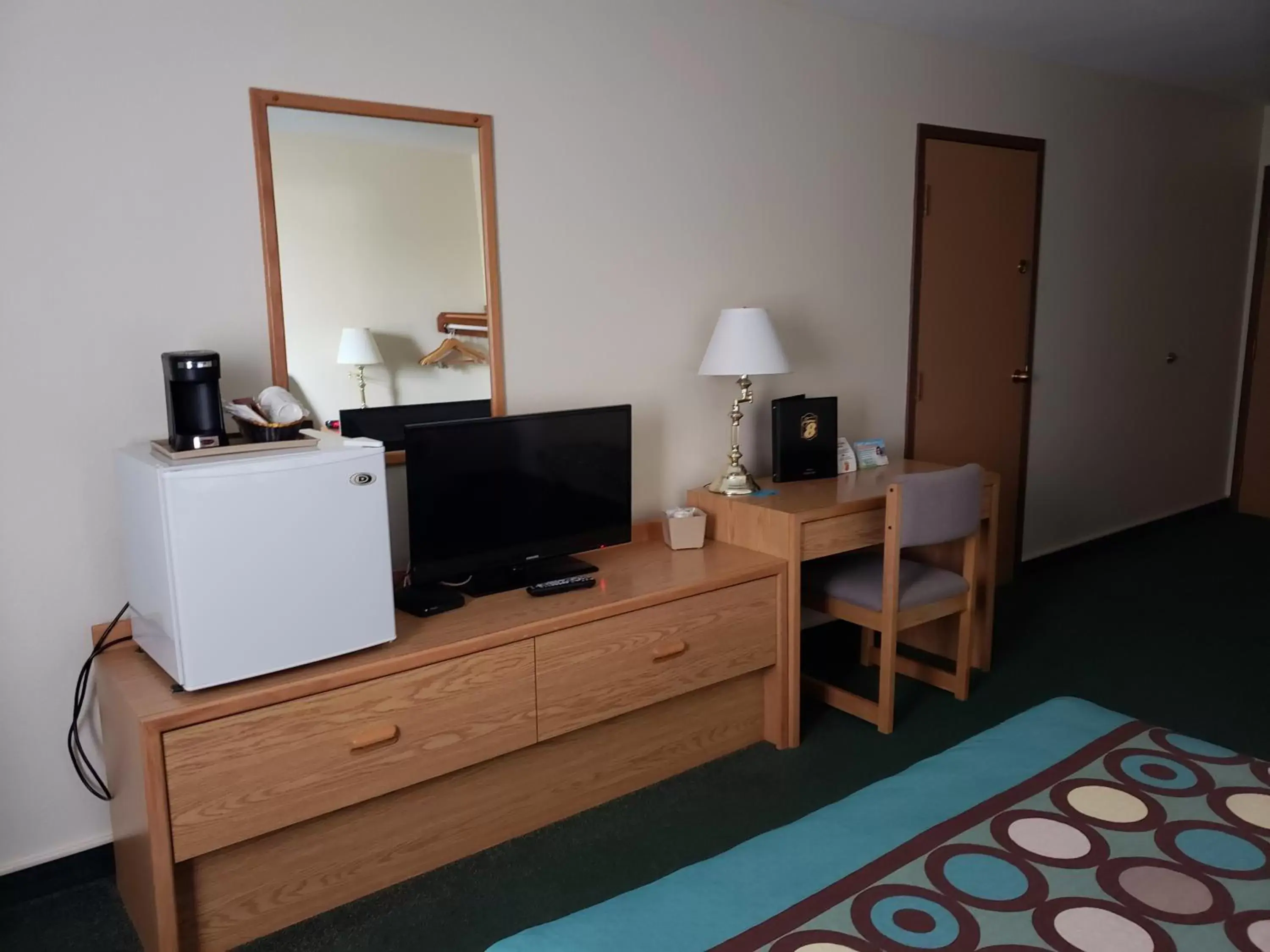 TV and multimedia, TV/Entertainment Center in Super 8 by Wyndham Moose Jaw SK
