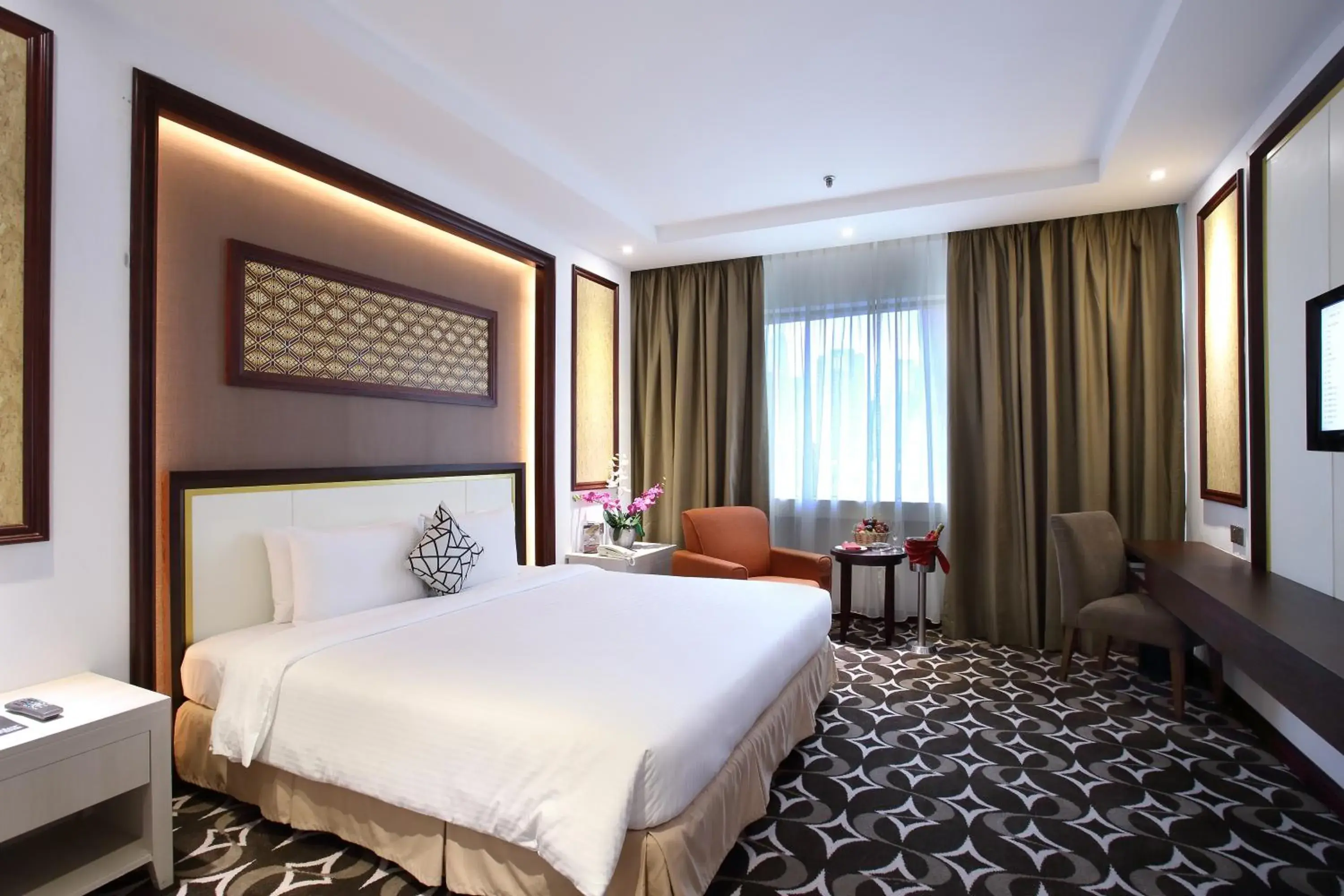 Bed in Corus Hotel Kuala Lumpur