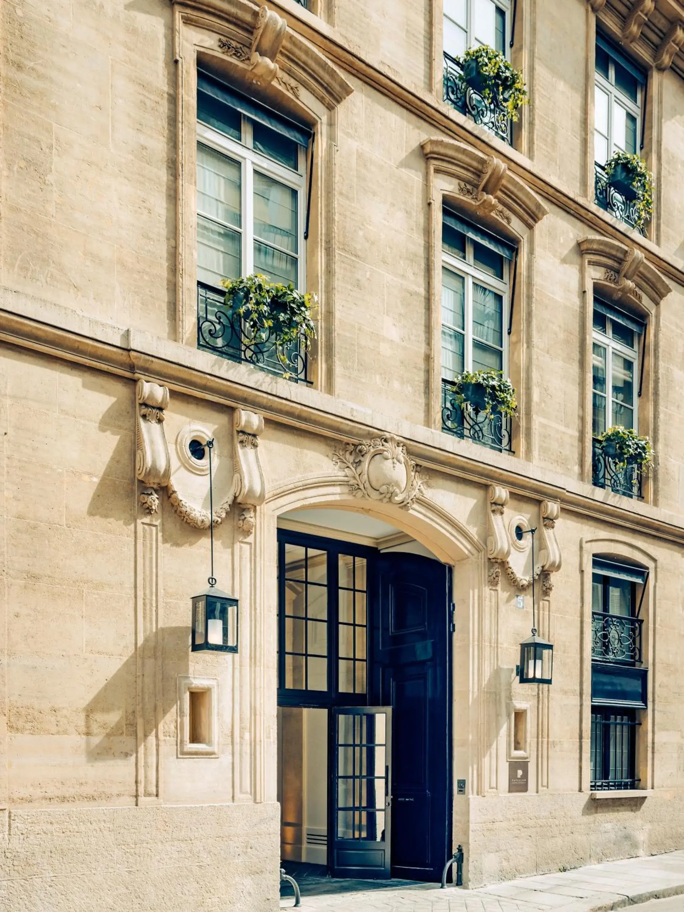 Facade/entrance, Property Building in Pavillon Faubourg Saint-Germain & Spa