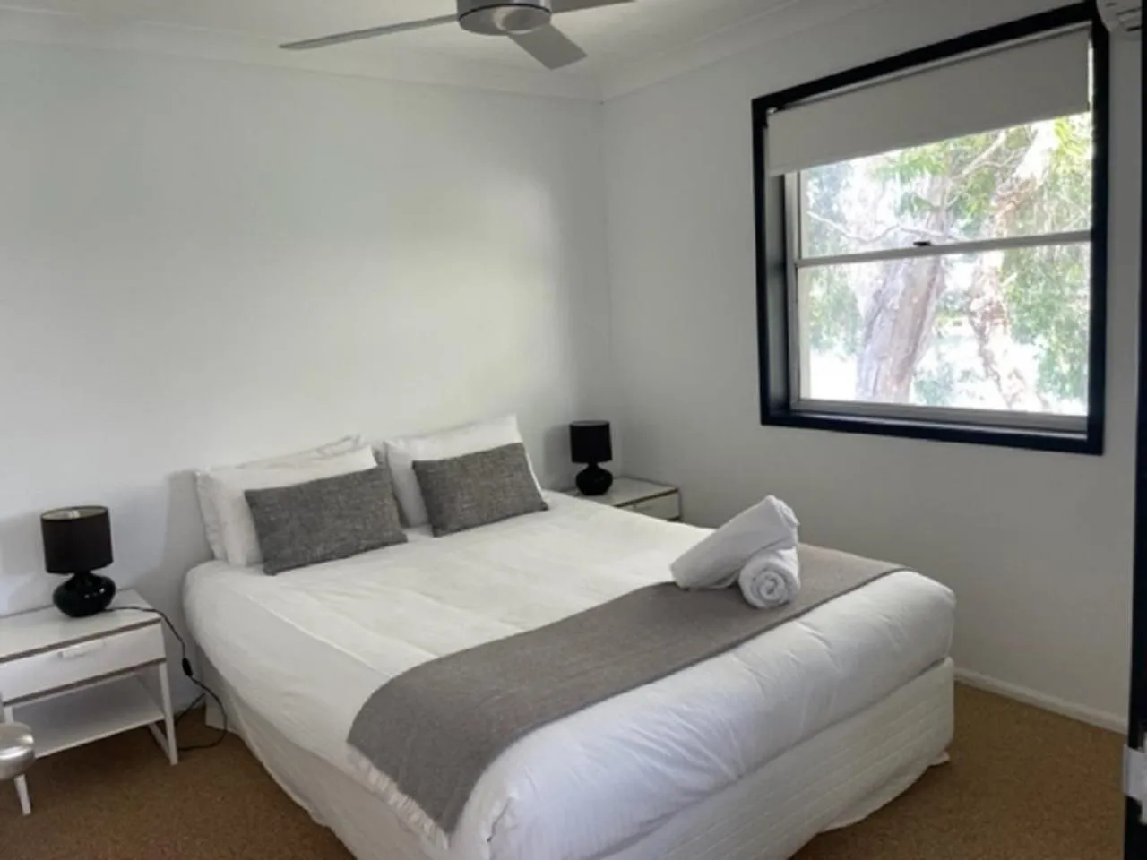 Bed in Noosa Entrance Waterfront Resort