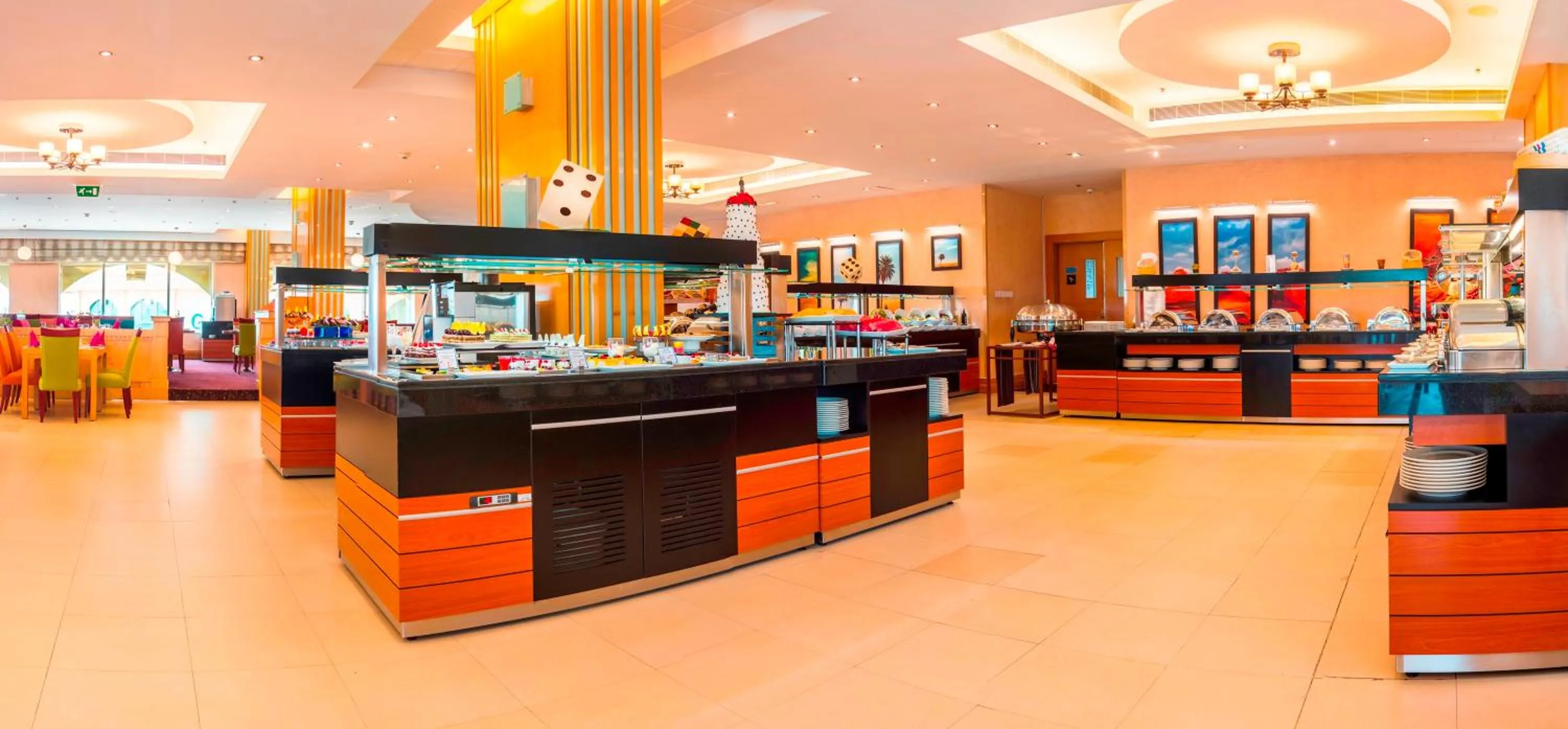 Restaurant/places to eat in City Seasons Hotel & Suites Muscat
