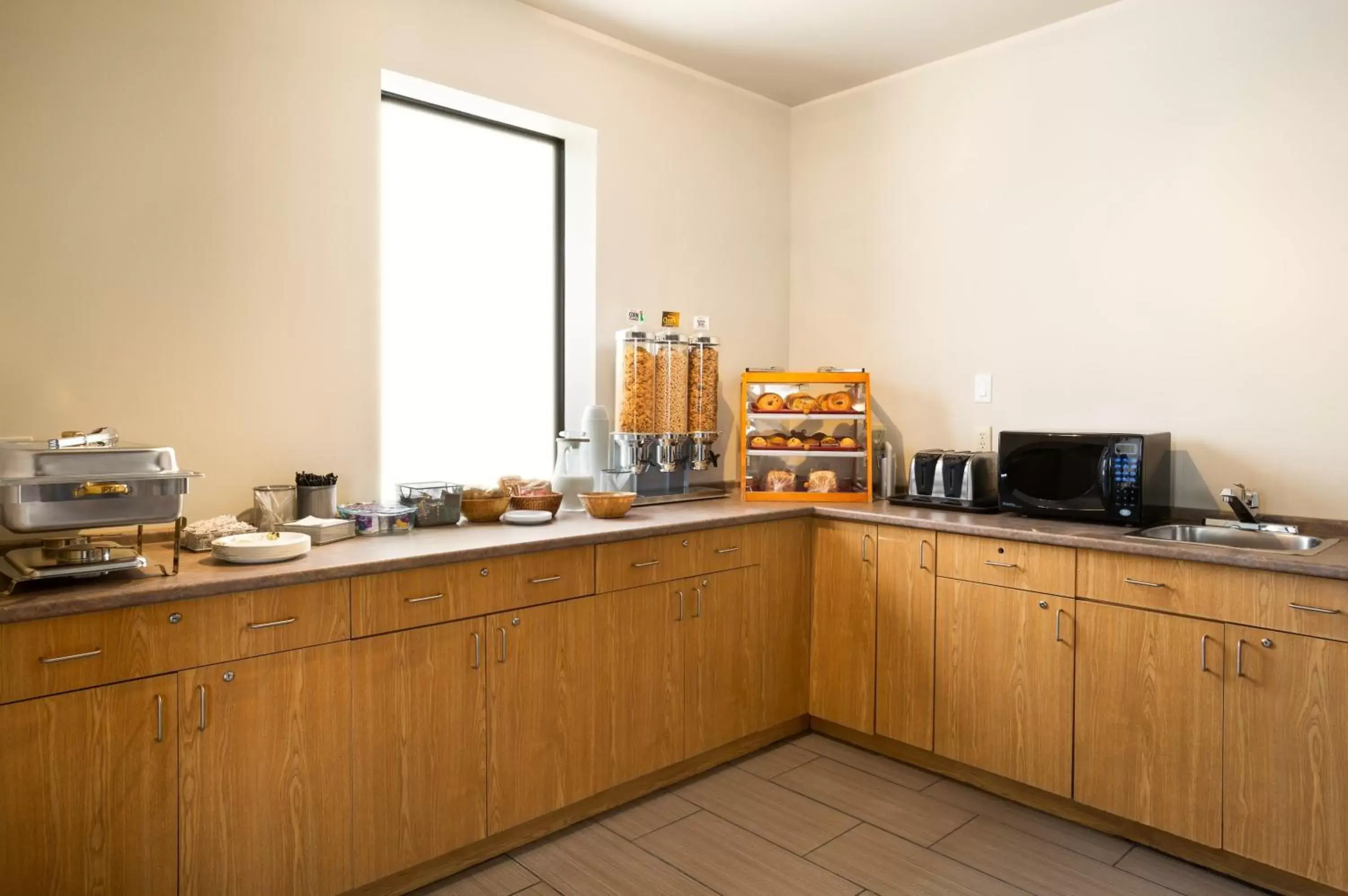 Food in Super 8 by Wyndham Timmins ON Food in Super 8 by Wyndham Timmins ON