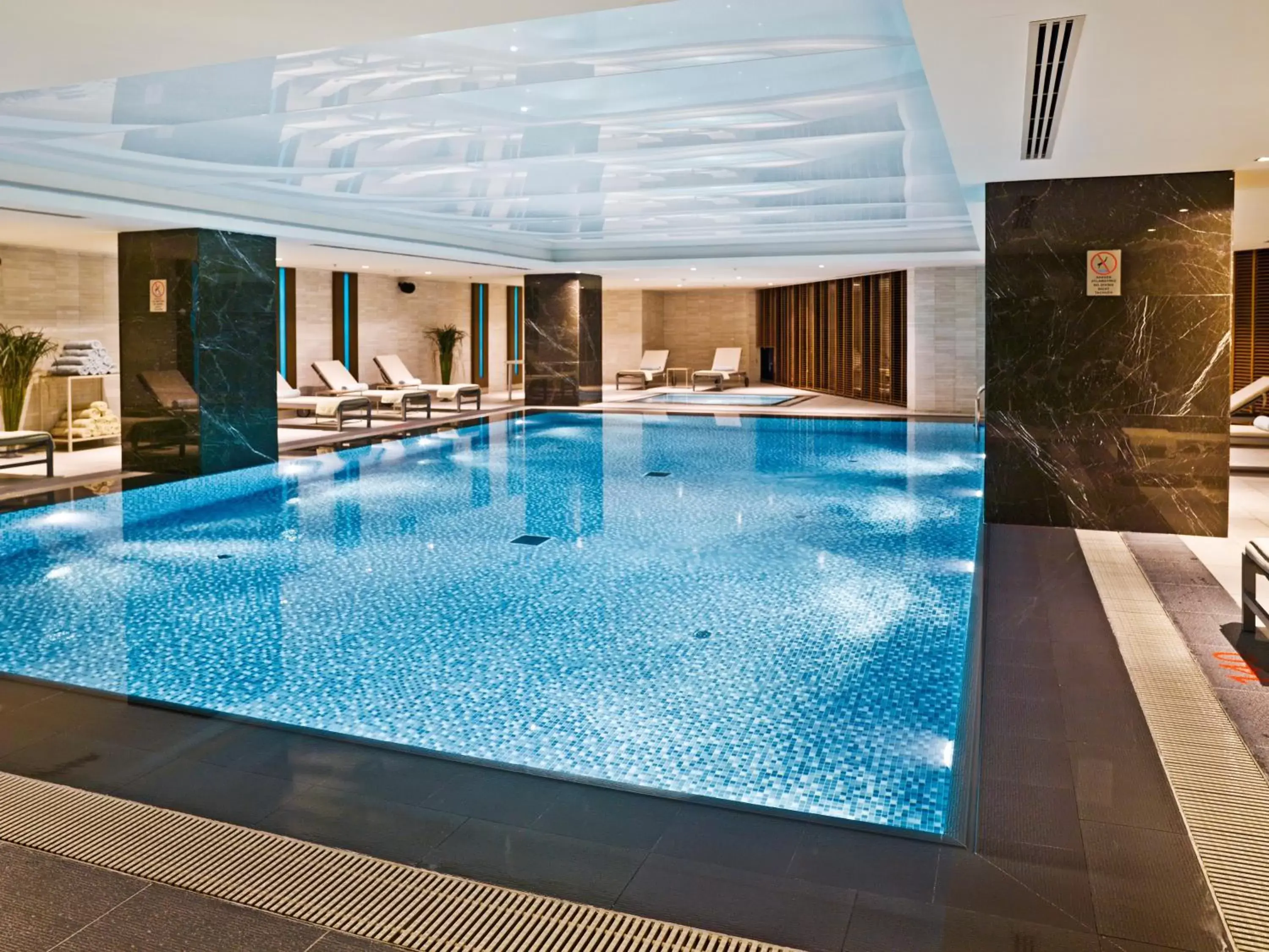 Spa and wellness centre/facilities, Swimming Pool in Ramada Plaza By Wyndham Istanbul Tekstilkent