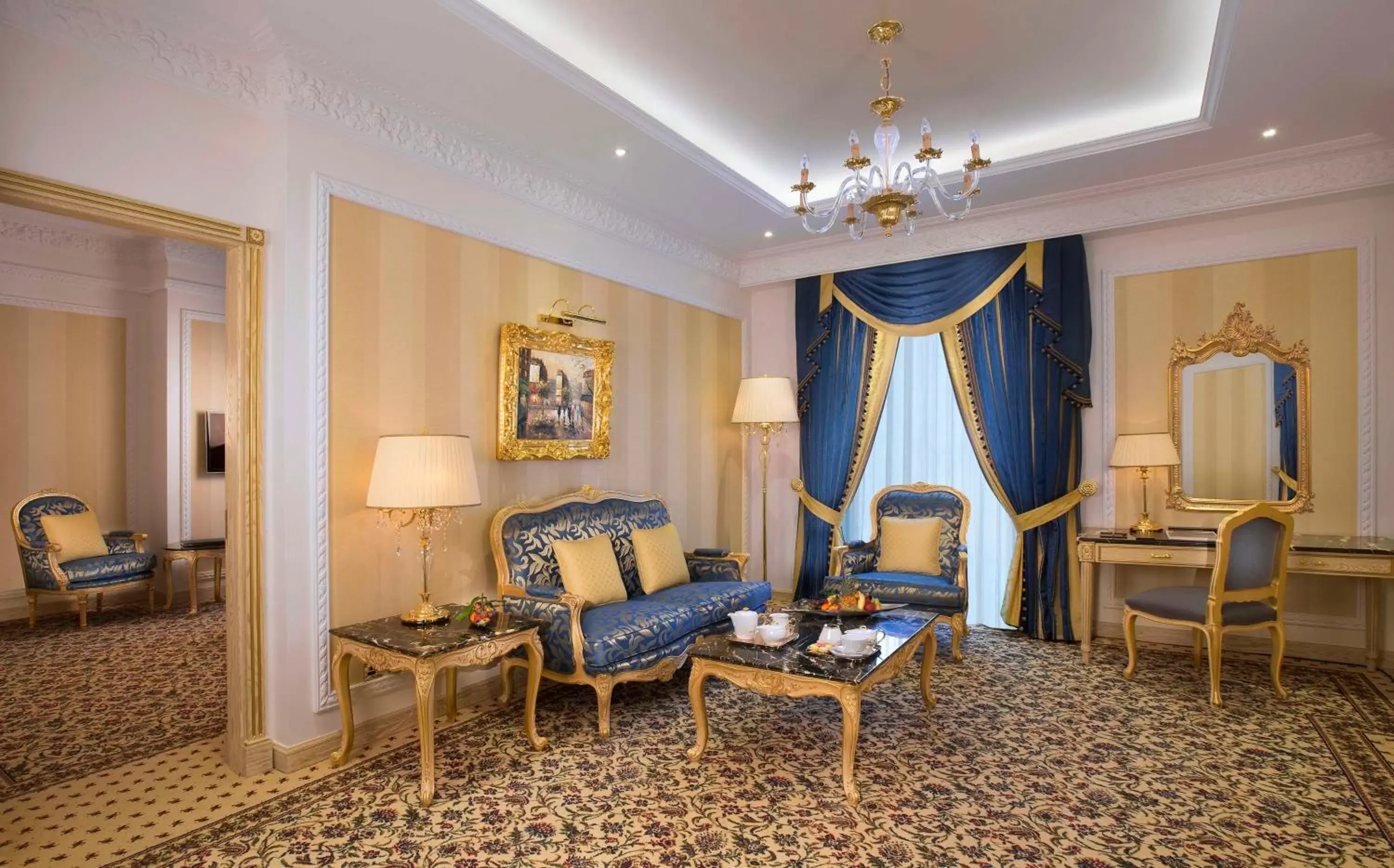 Living room, Seating Area in Royal Rose Hotel