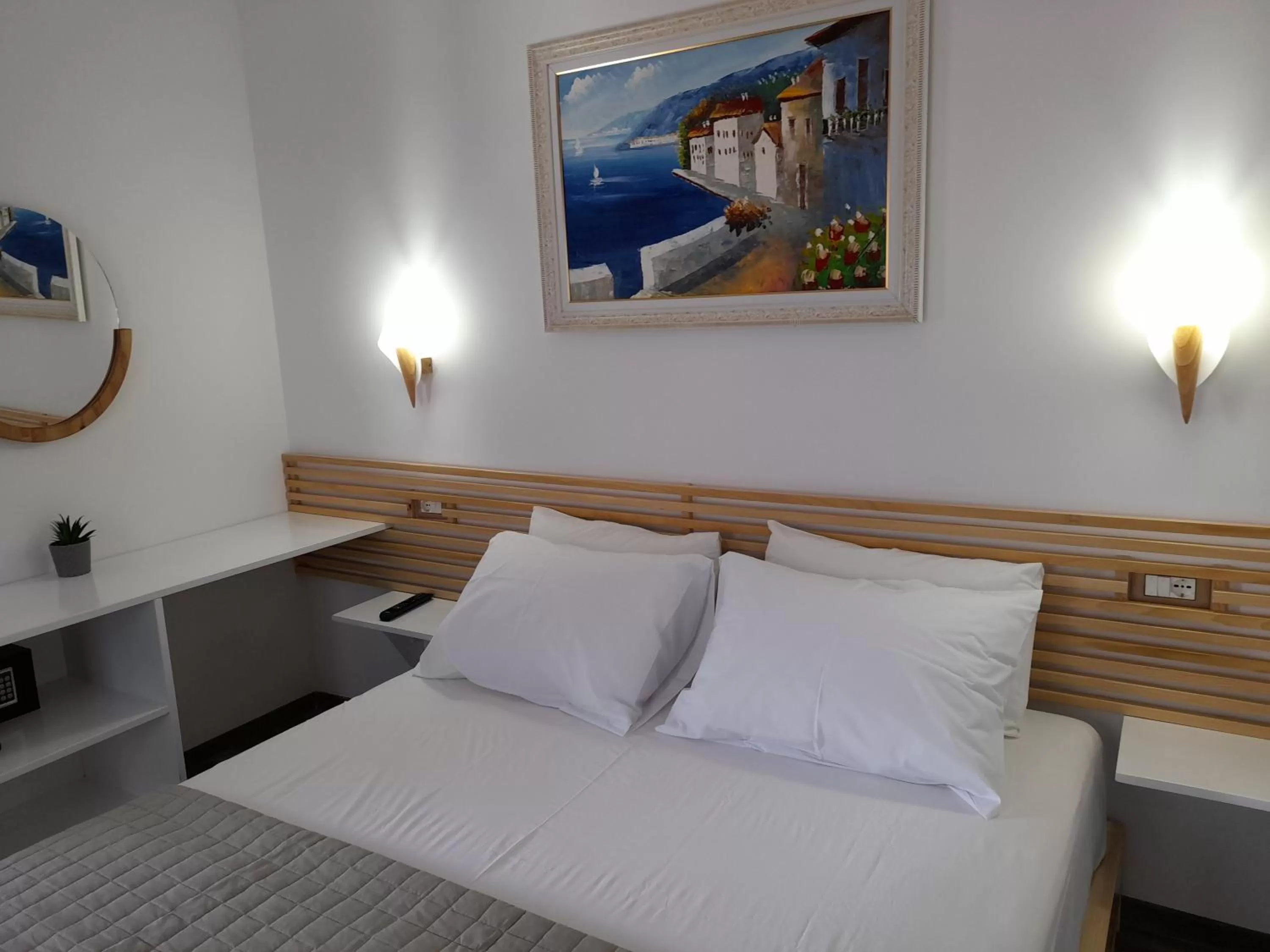 Bed in Anxhelos Hotel