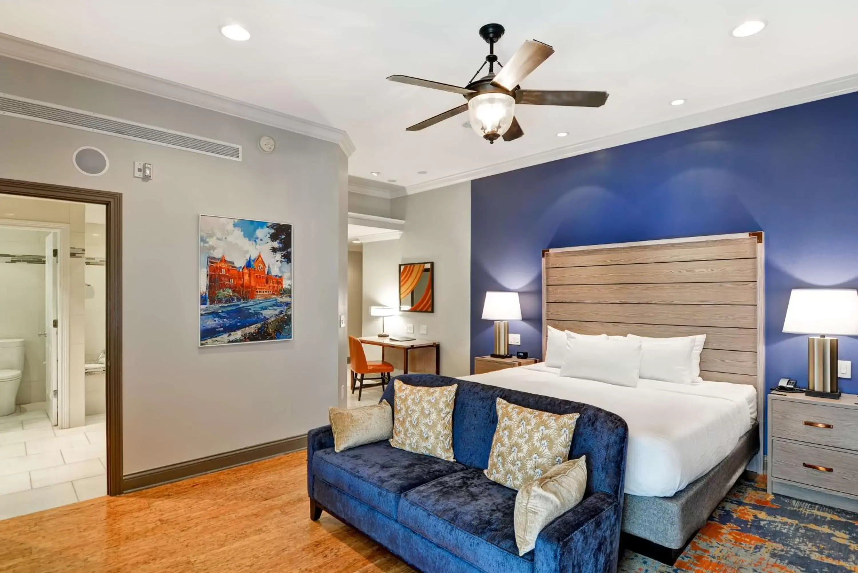 Bedroom, Bed in The Cincinnatian Curio Collection by Hilton Bedroom, Bed in The Cincinnatian Curio Collection by Hilton