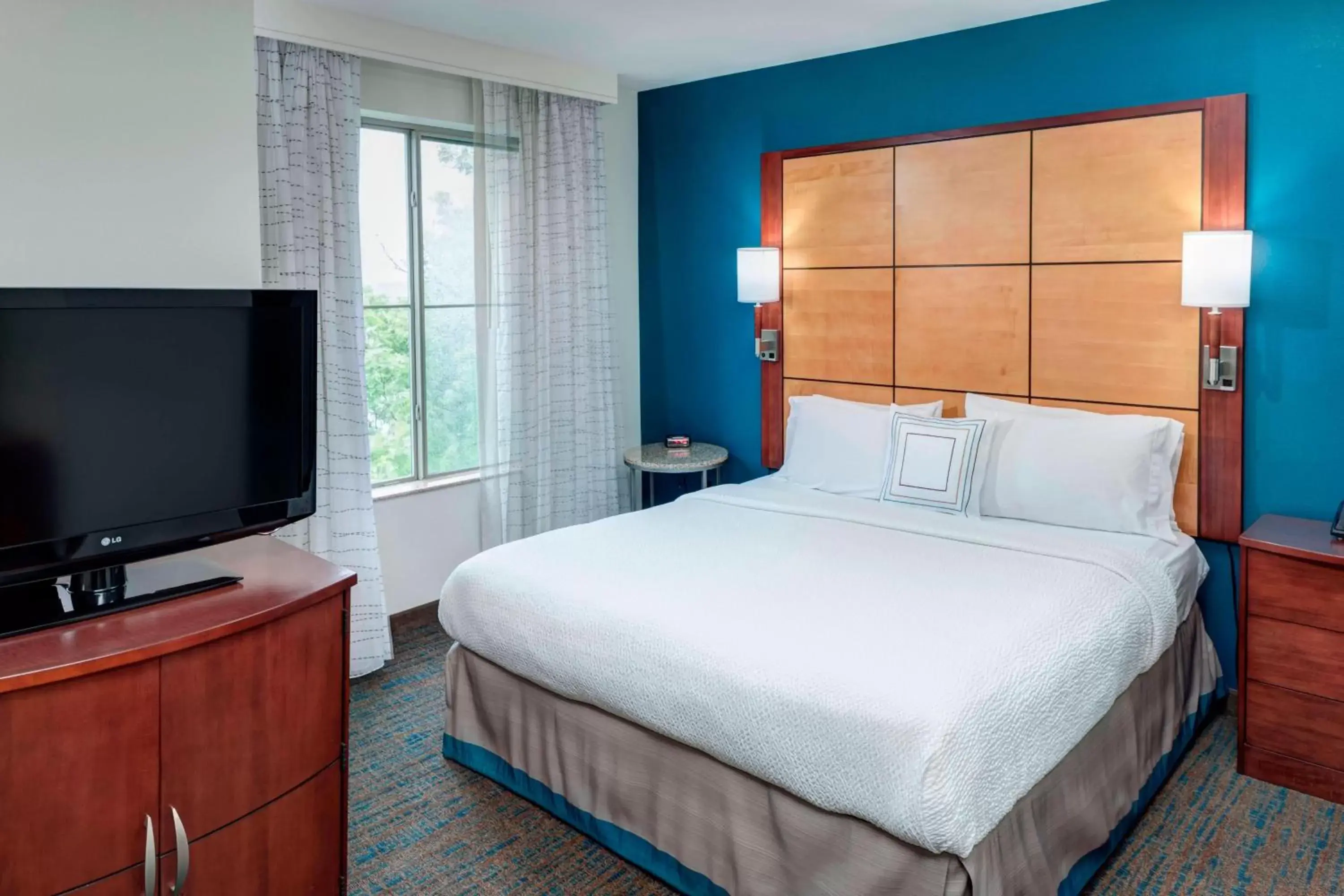 Bedroom, Bed in Residence Inn by Marriott Chicago Lake Forest/Mettawa