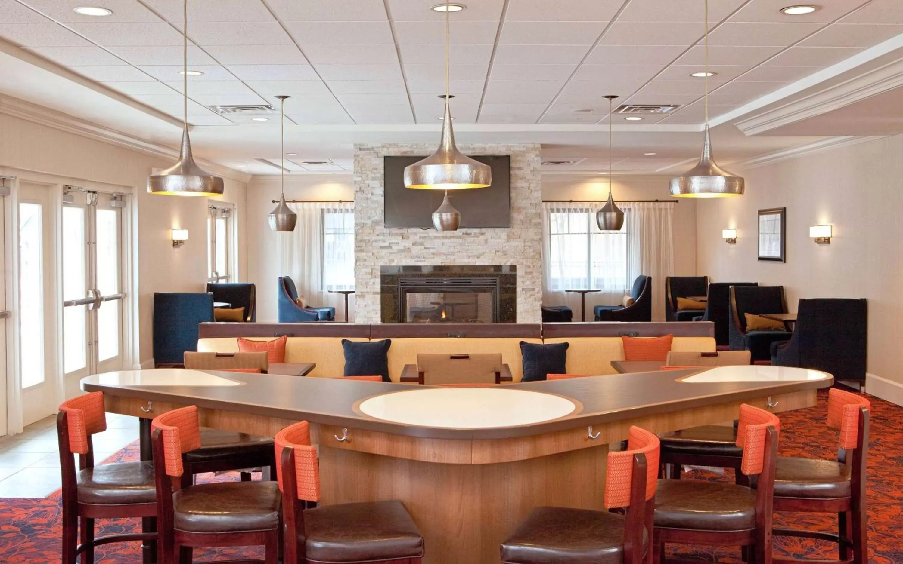 Dining area in Homewood Suites by Hilton Boston Cambridge-Arlington, MA