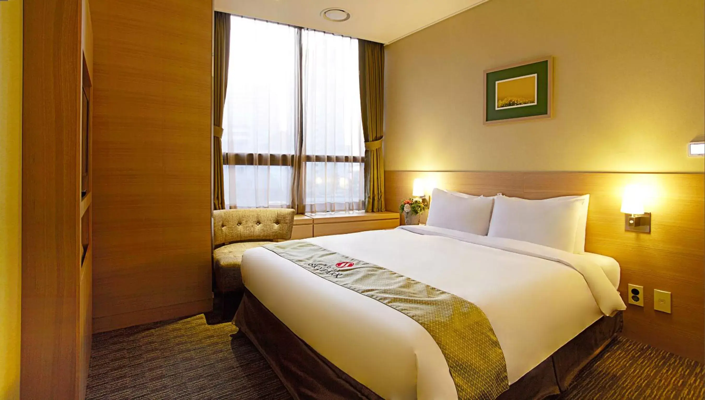 Standard Double Room in Hotel Skypark Central Myeongdong