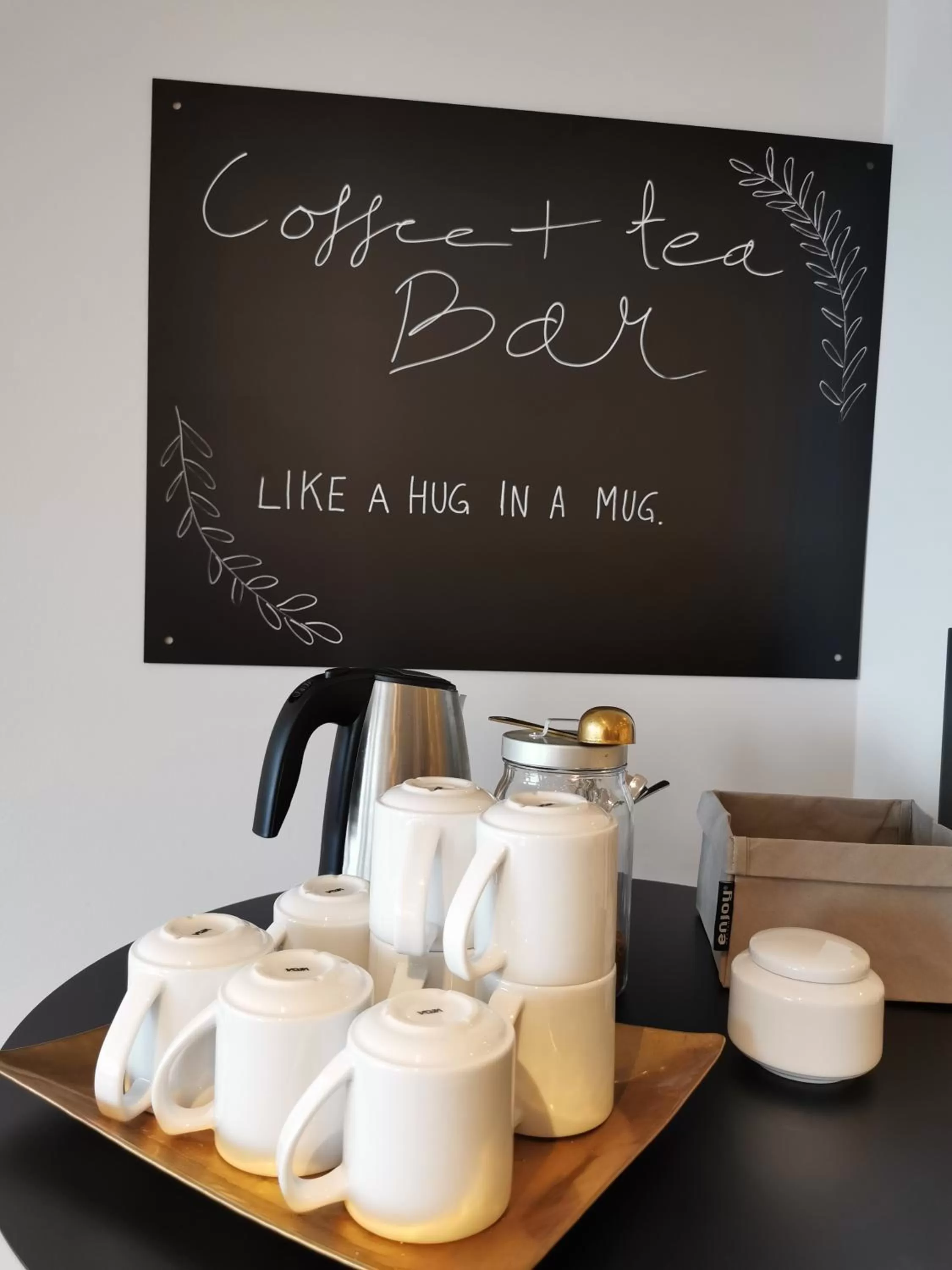 Coffee/tea facilities in The View