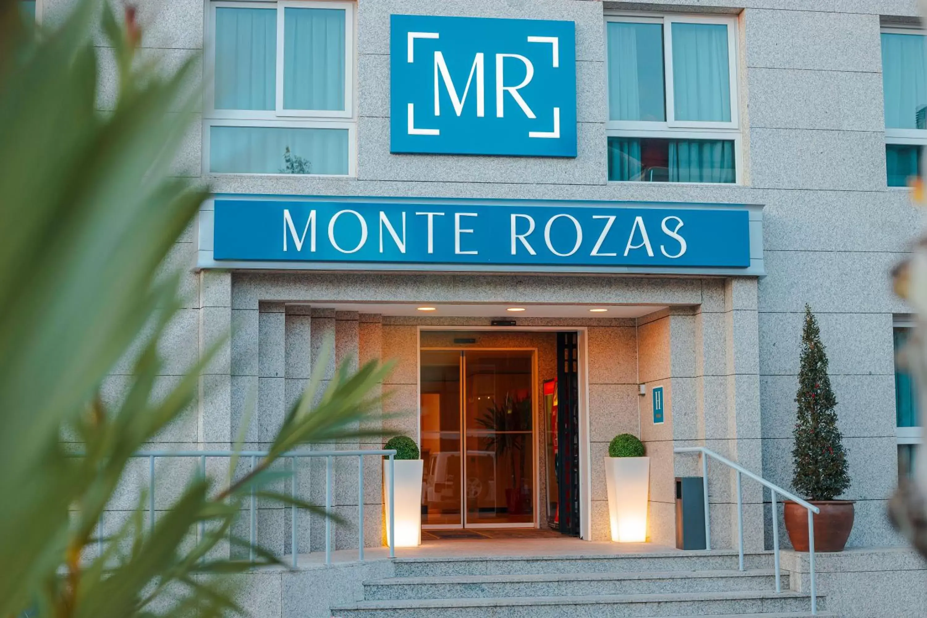 Facade/entrance in Hotel Monte Rozas