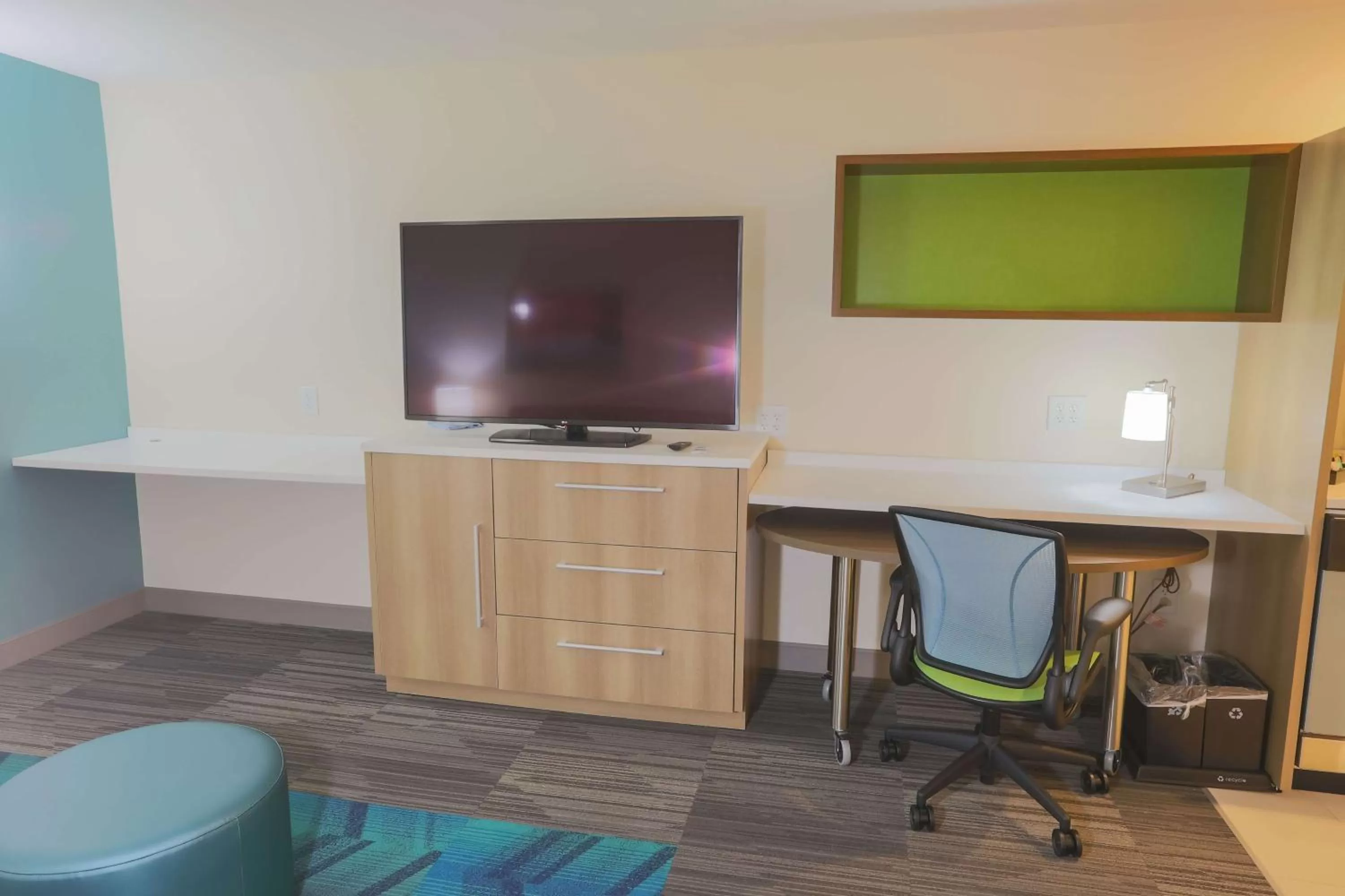 Bedroom in Home2 Suites By Hilton Cumming Atlanta, Ga