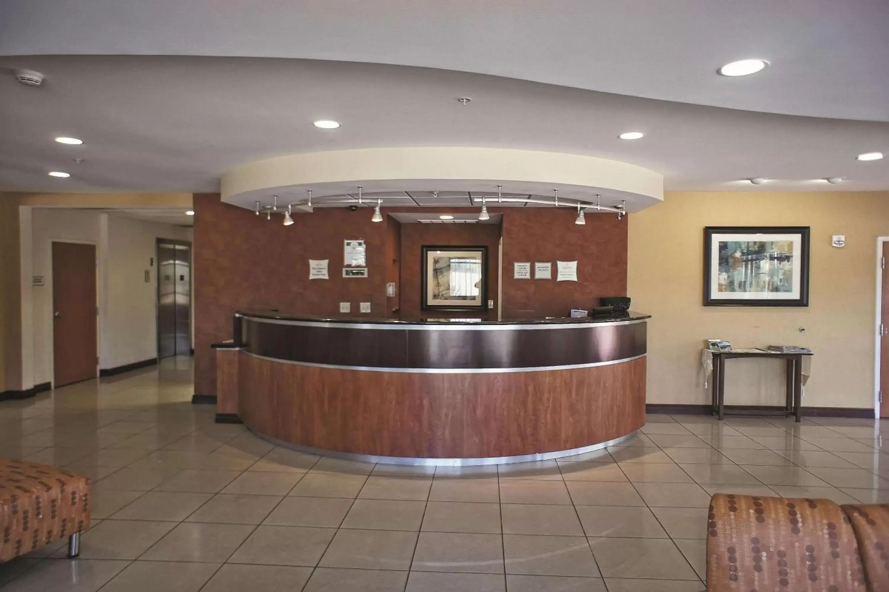 Lobby or reception, Lobby/Reception in La Quinta by Wyndham Edmond