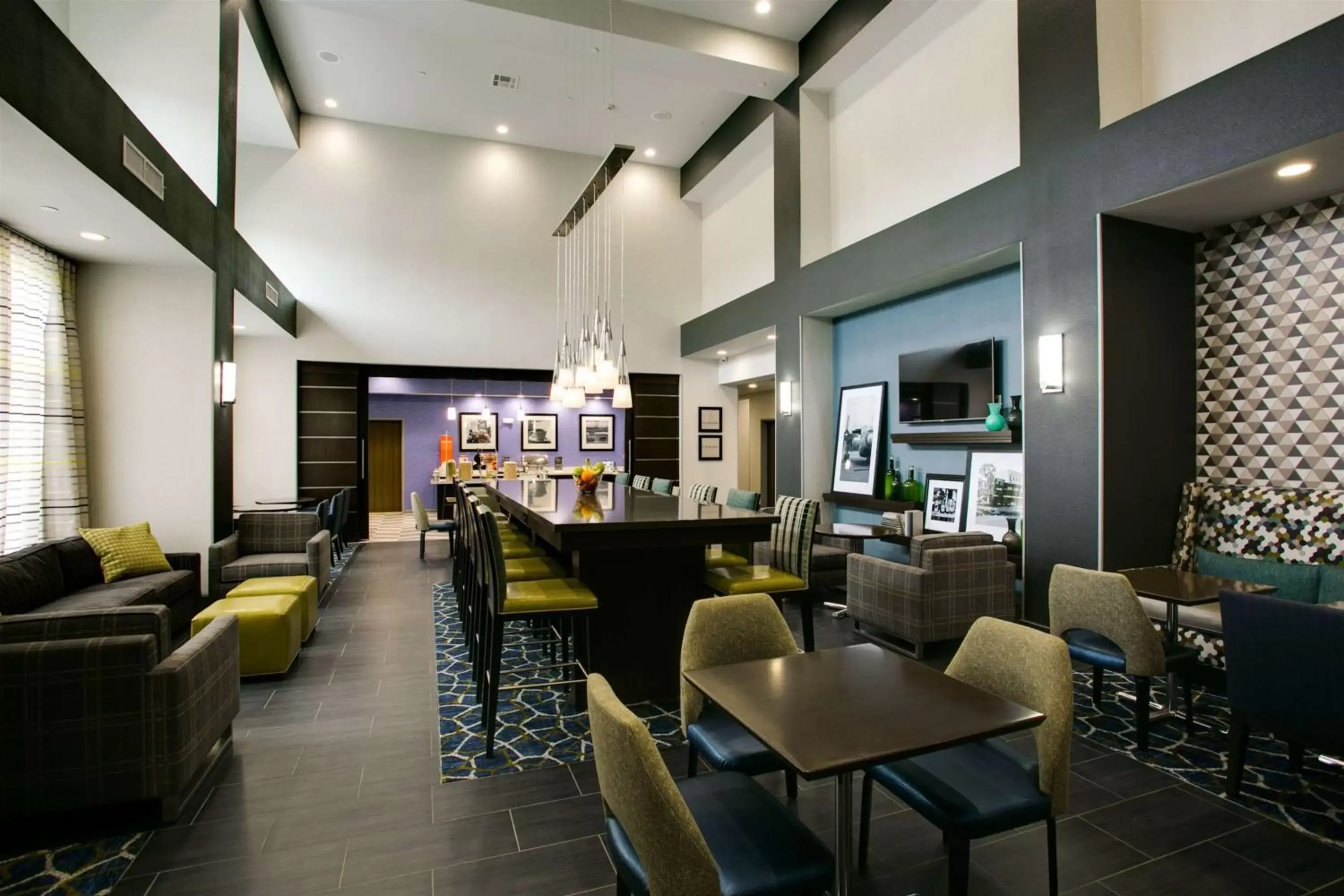 Dining area, Restaurant/Places to Eat in Hampton Inn & Suites Dallas/Ft. Worth Airport South