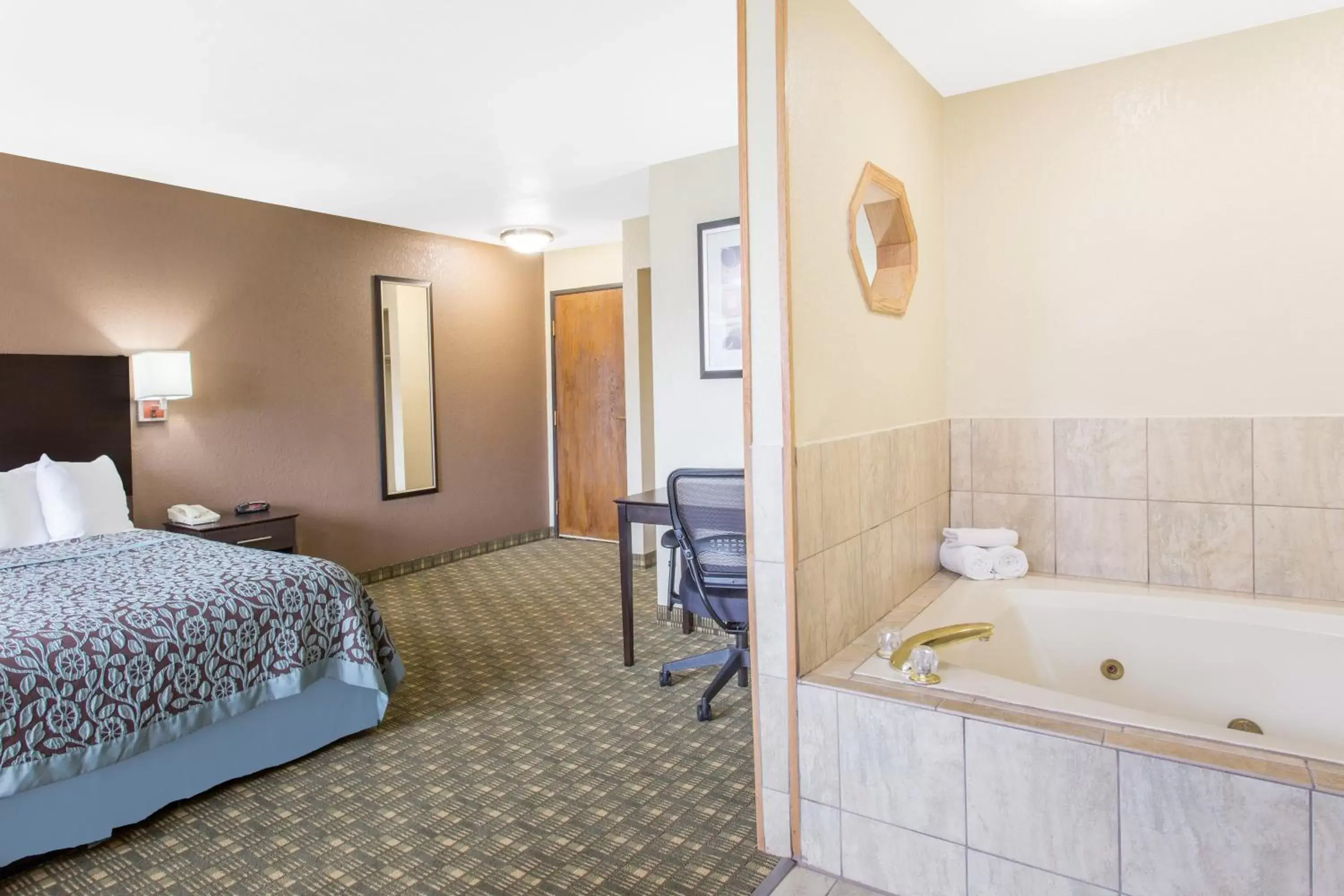 Photo of the whole room in Days Inn & Suites by Wyndham Waterloo