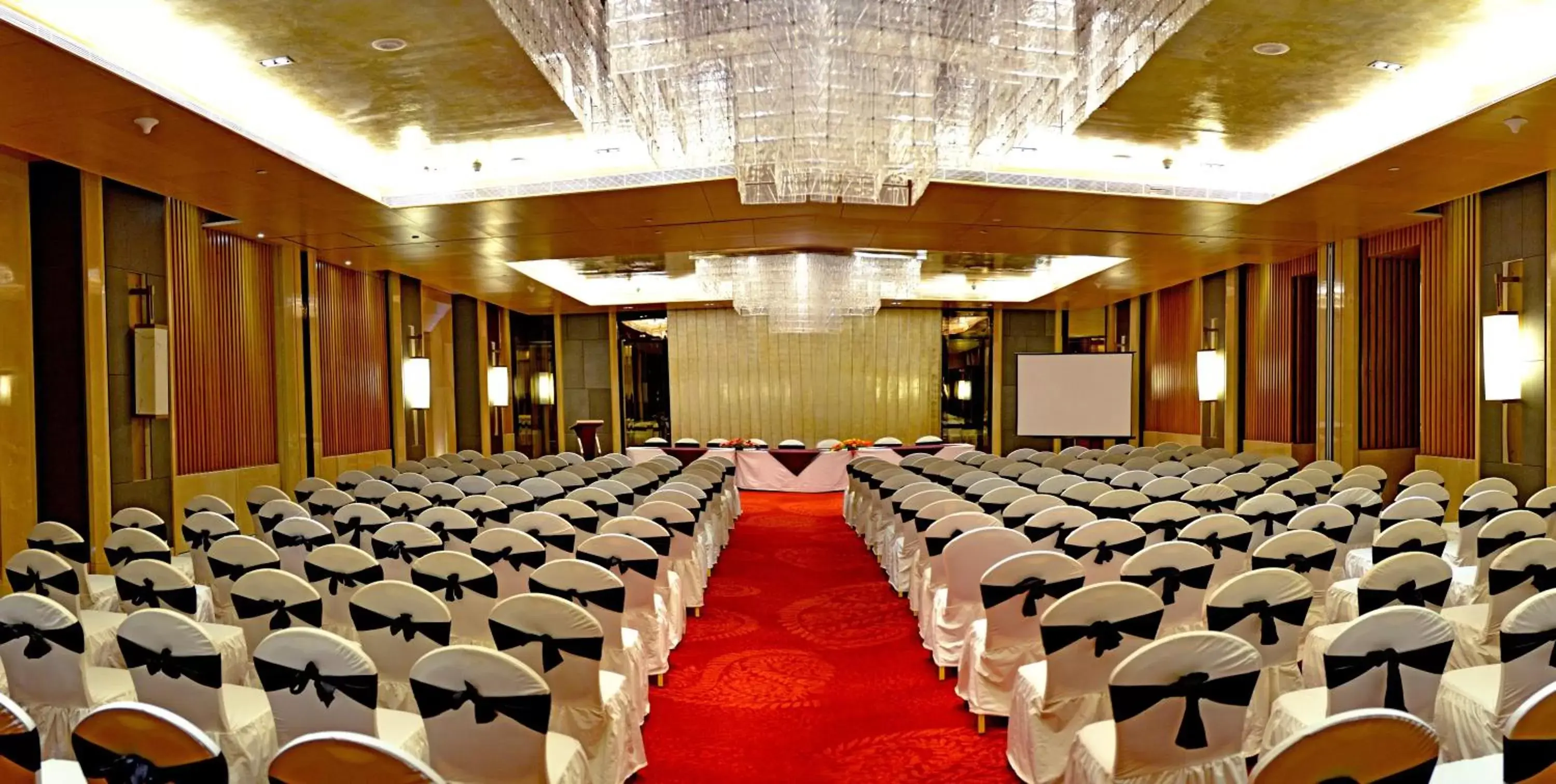 Banquet/Function facilities in Radisson Blu Jaipur