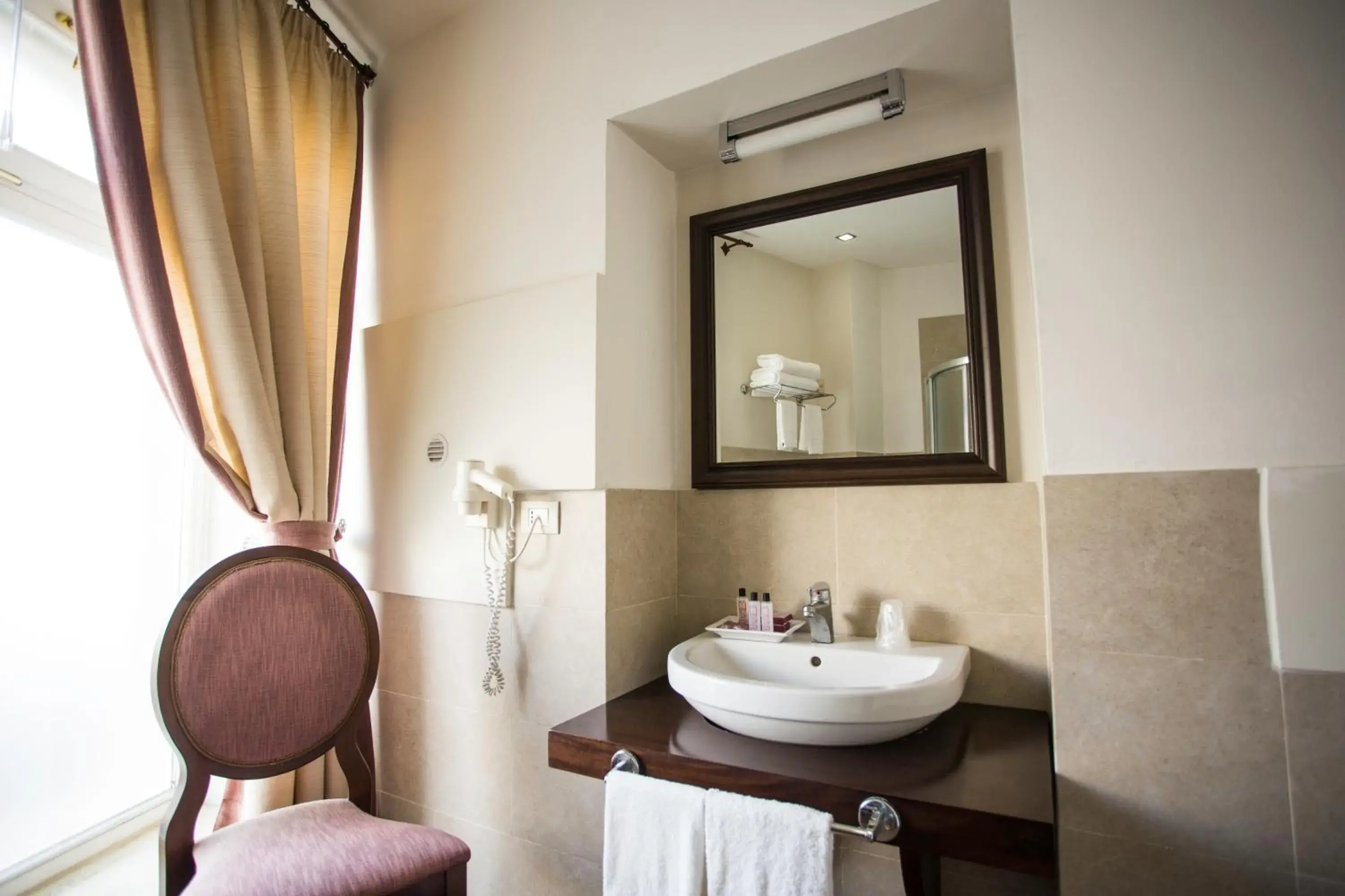 Toilet, Bathroom in Hotel dei Coloniali