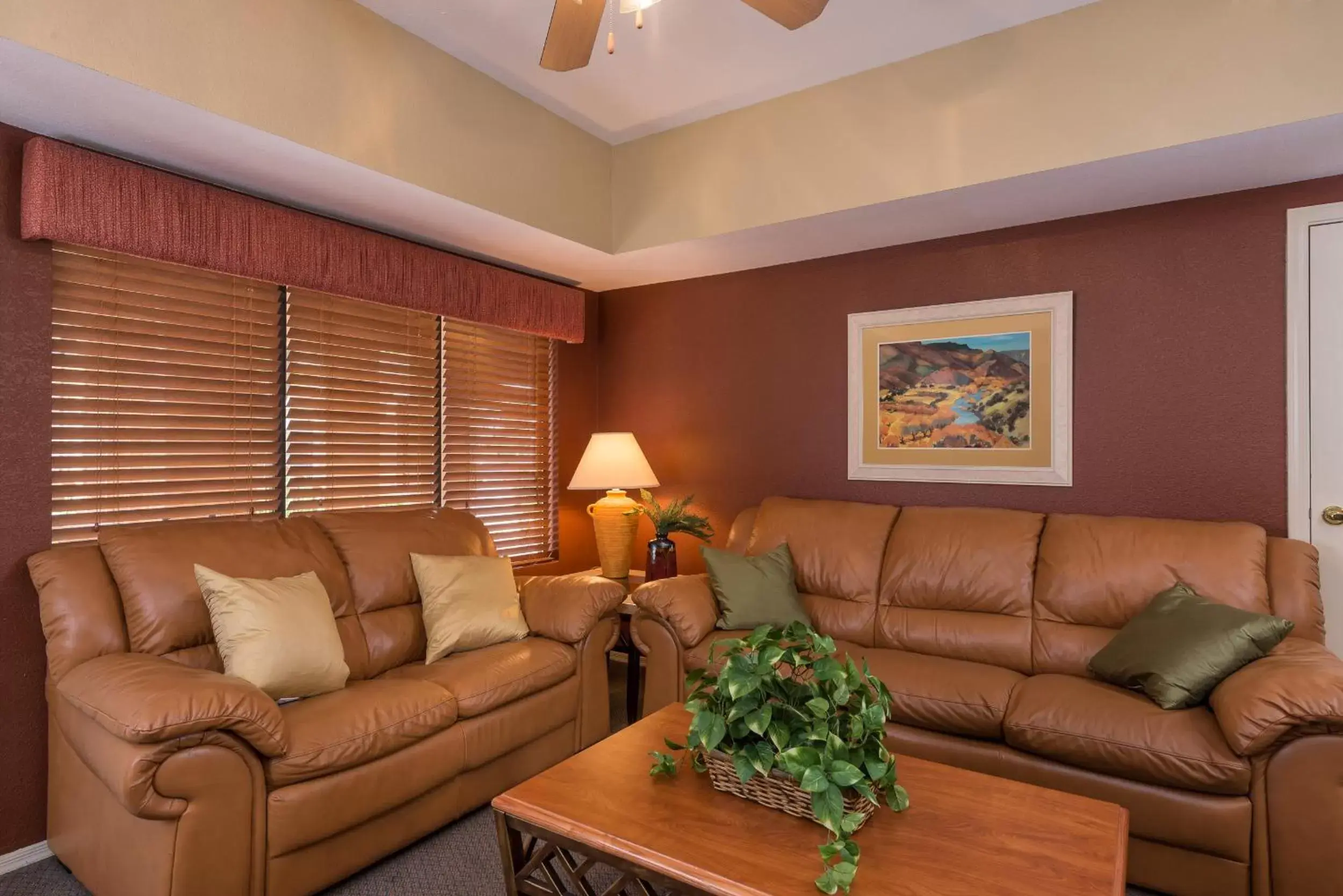 Living room, Seating Area in Westgate Painted Mountain Golf Resort