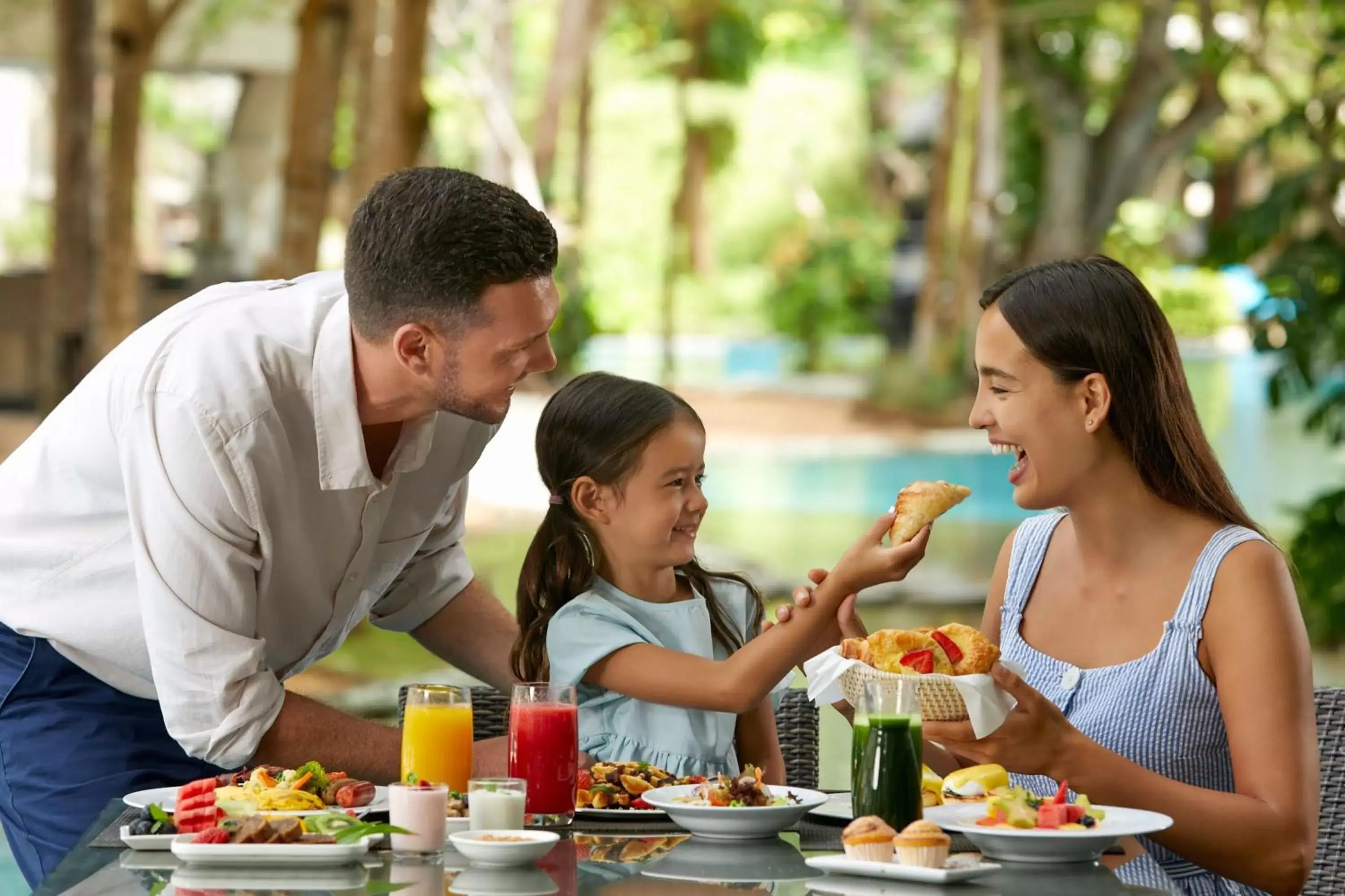 Breakfast, Family in Courtyard by Marriott Bali Nusa Dua Resort