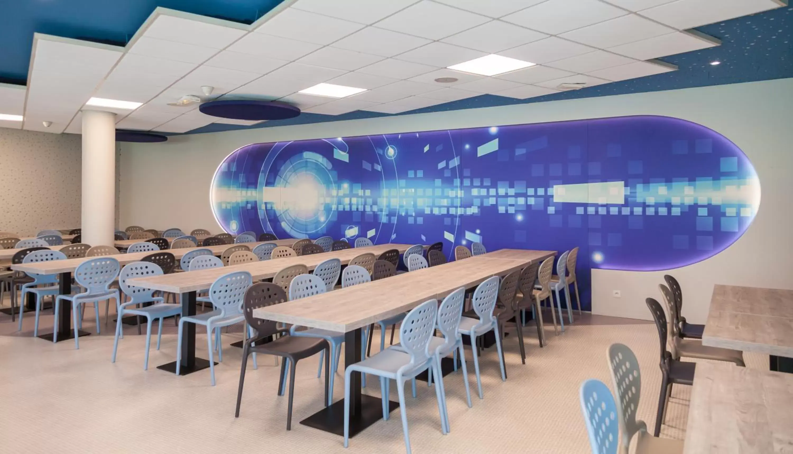 Restaurant/places to eat in Kyriad Poitiers Jules Verne Site du Futuroscope Restaurant/places to eat in Kyriad Poitiers Jules Verne Site du Futuroscope