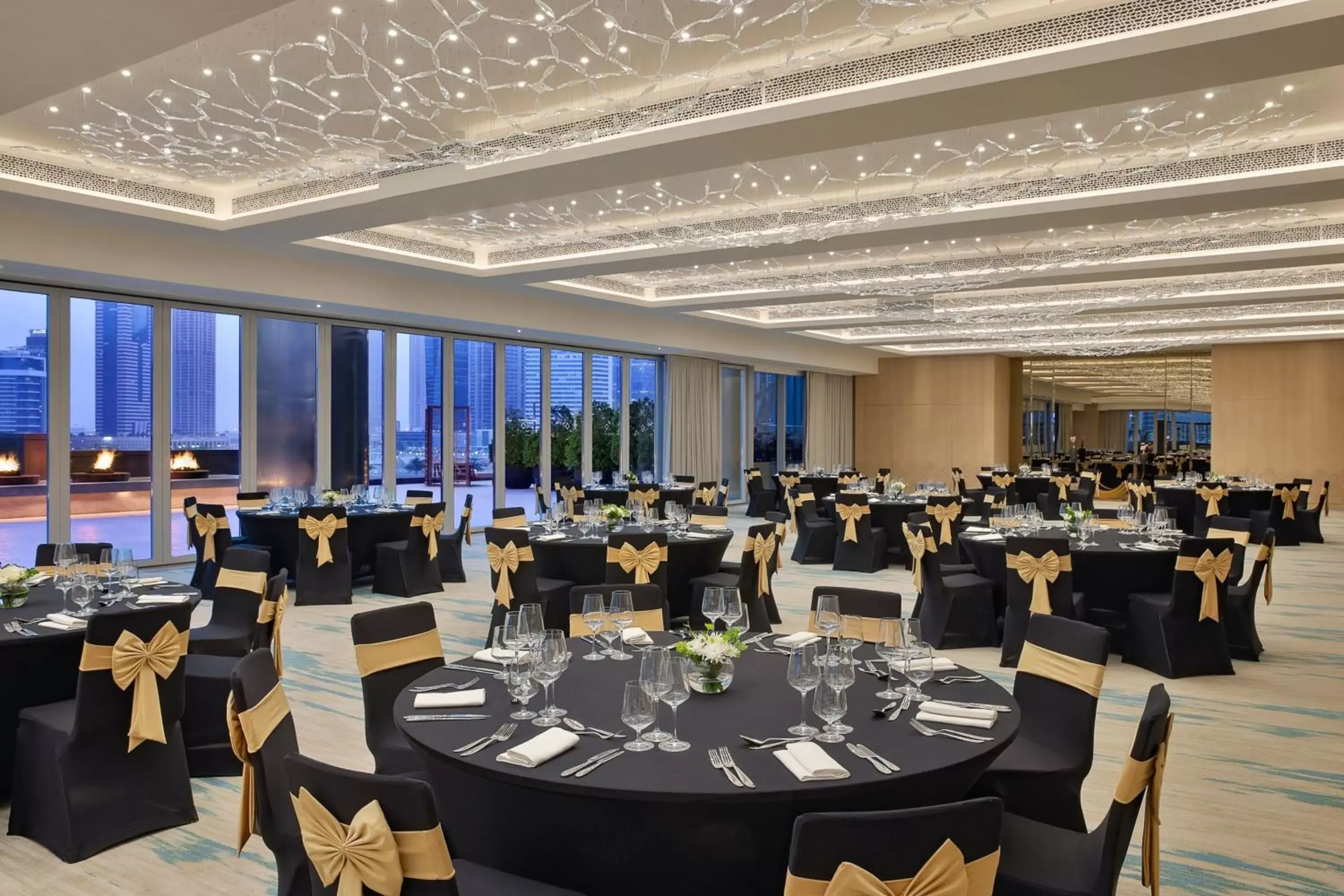 Meeting/conference room, Restaurant/Places to Eat in The St Regis Downtown Dubai