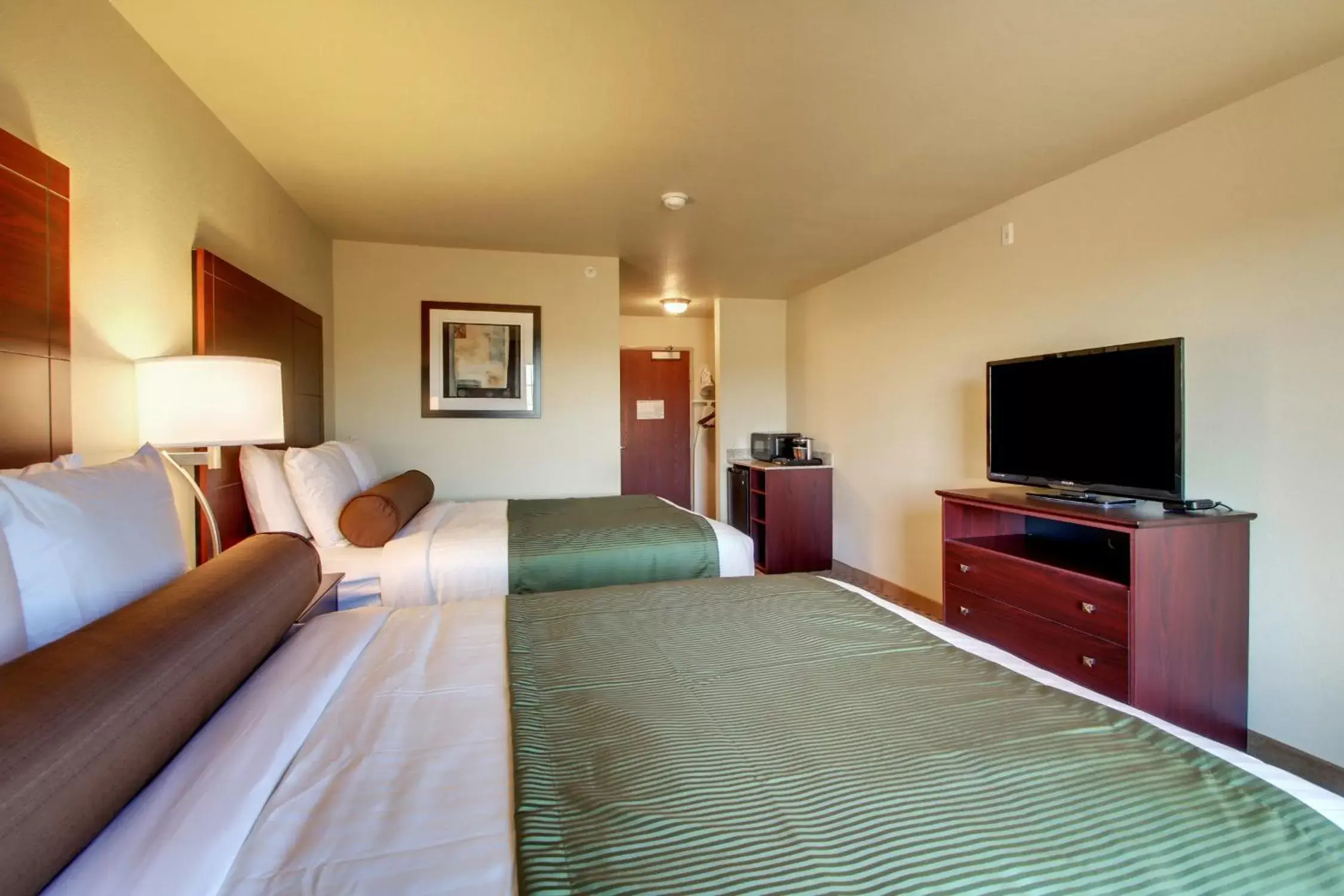 Spa and wellness centre/facilities, Bed in Cobblestone Hotel & Suites - Charlestown Spa and wellness centre/facilities, Bed in Cobblestone Hotel & Suites - Charlestown