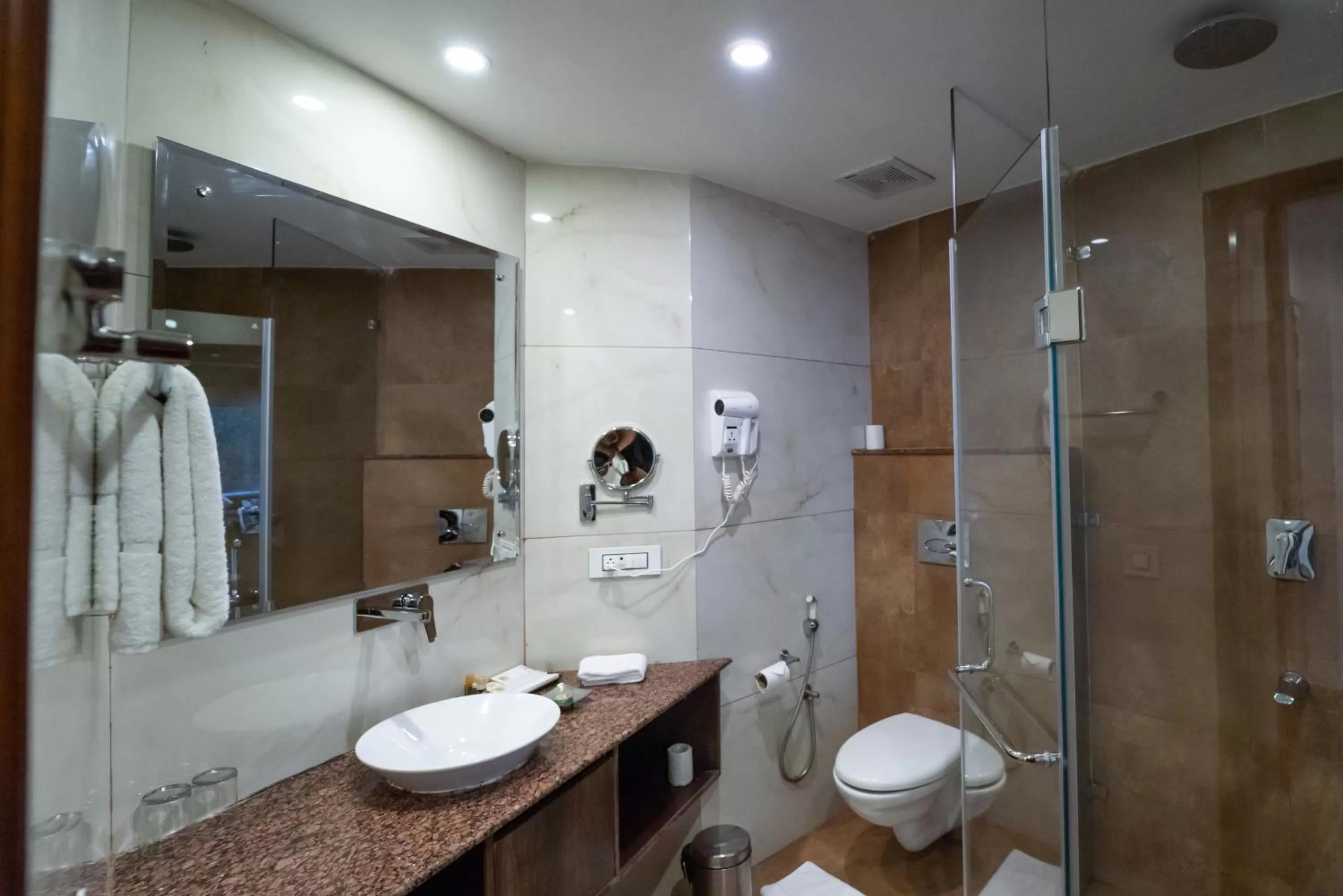 The Allure Grand Resort -A Majestic Riverside Retreat