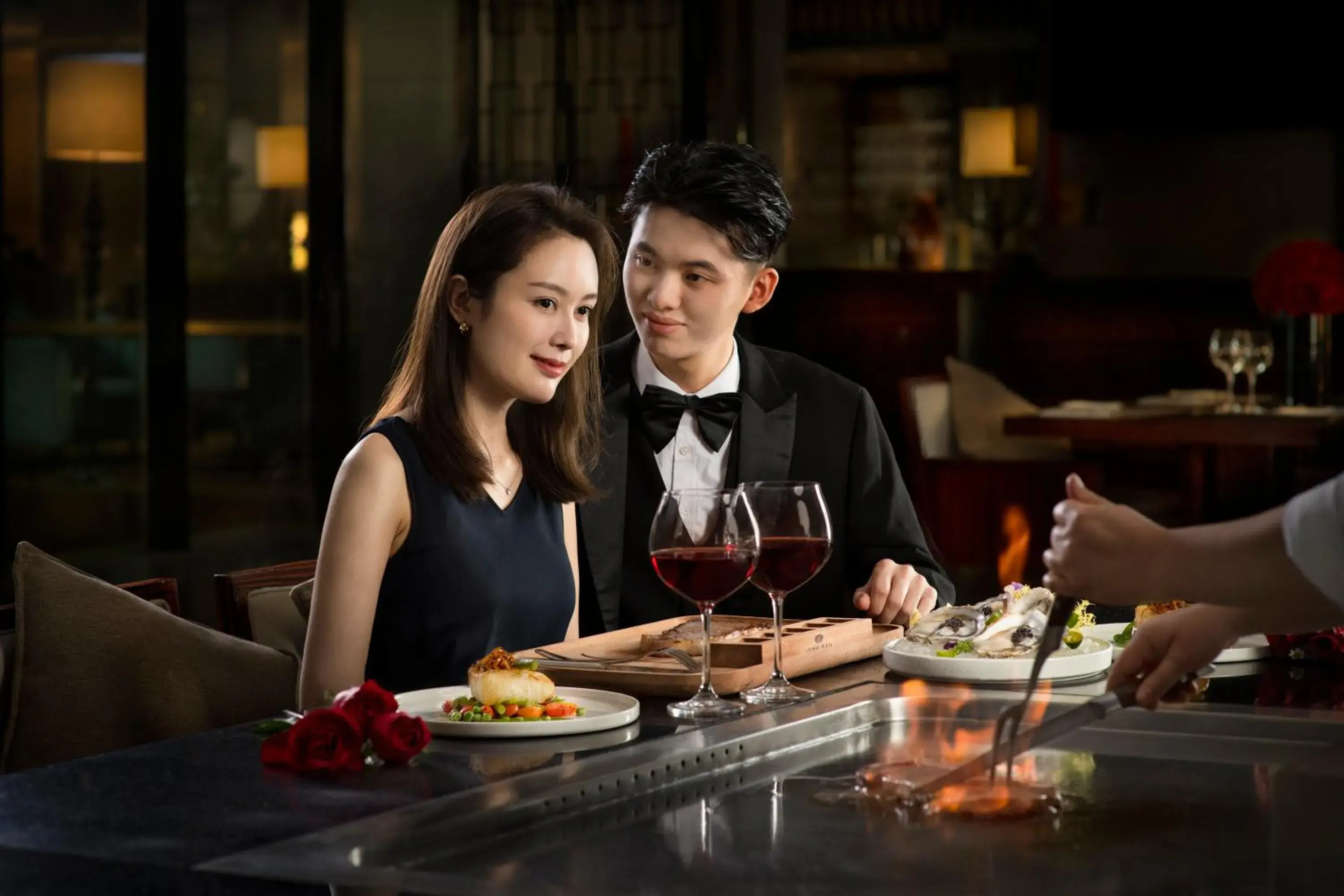 Restaurant/places to eat in Crowne Plaza Shenzhen Longgang City Centre, an IHG Hotel