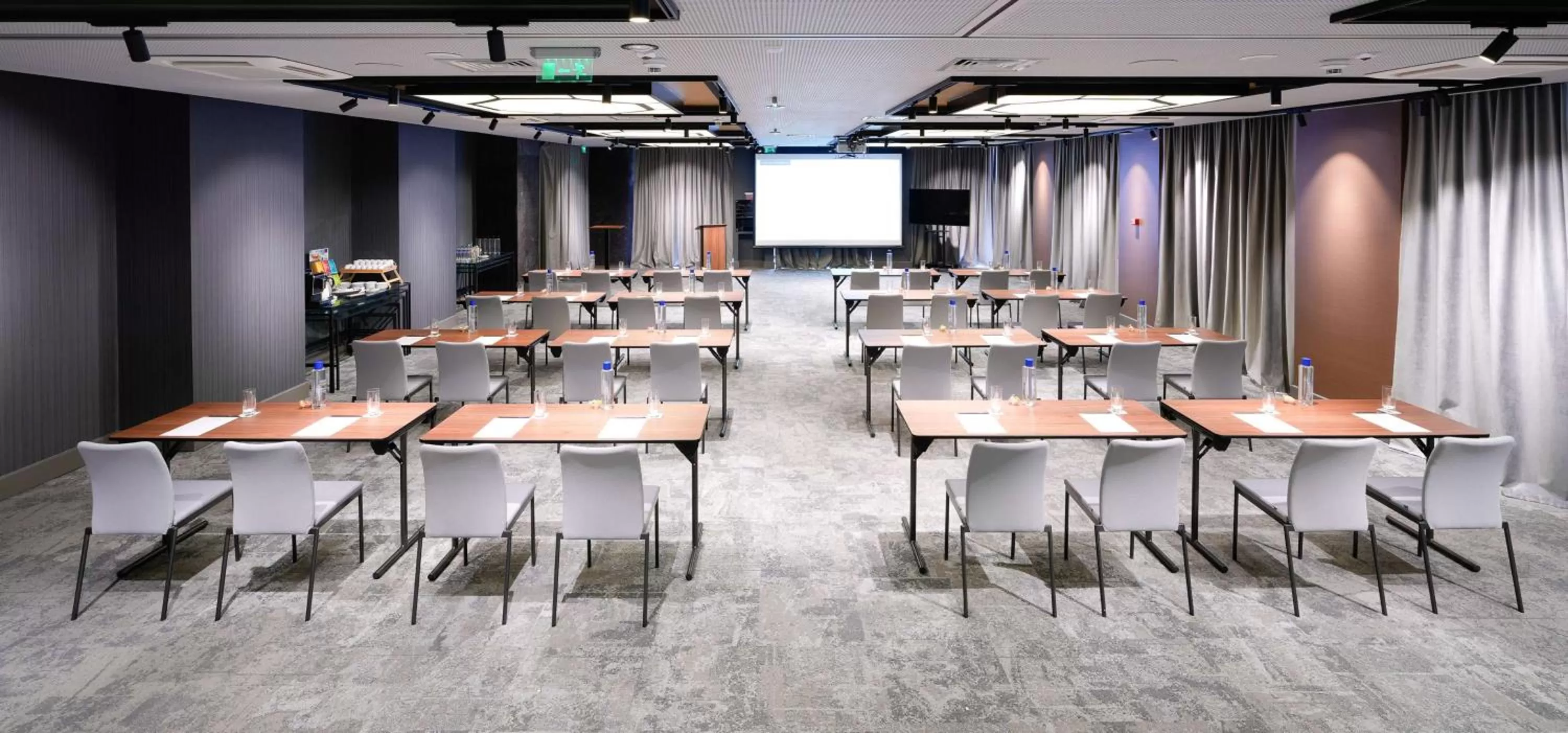 Meeting/conference room in Radisson Blu Aurum Hotel, Brasov