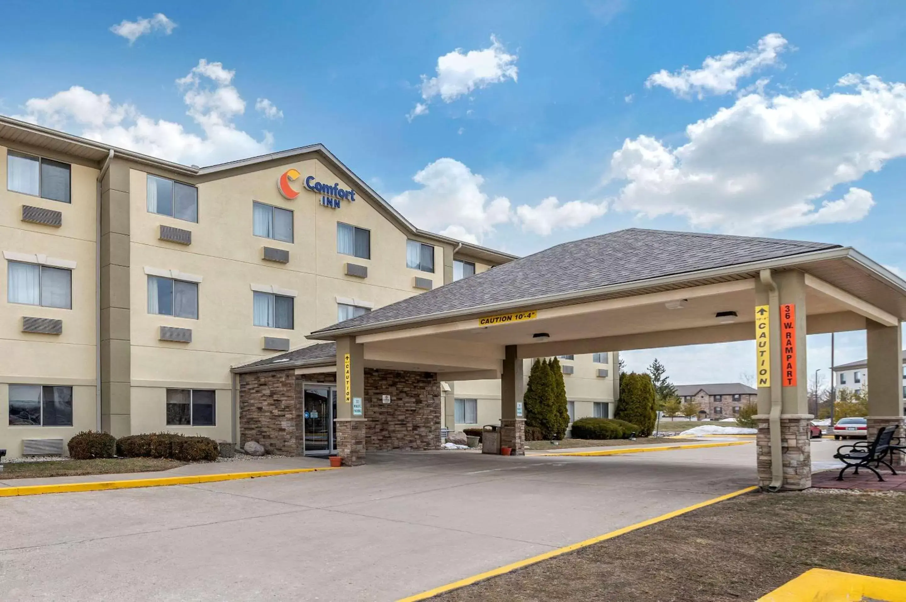 Property Building in Comfort Inn Shelbyville North