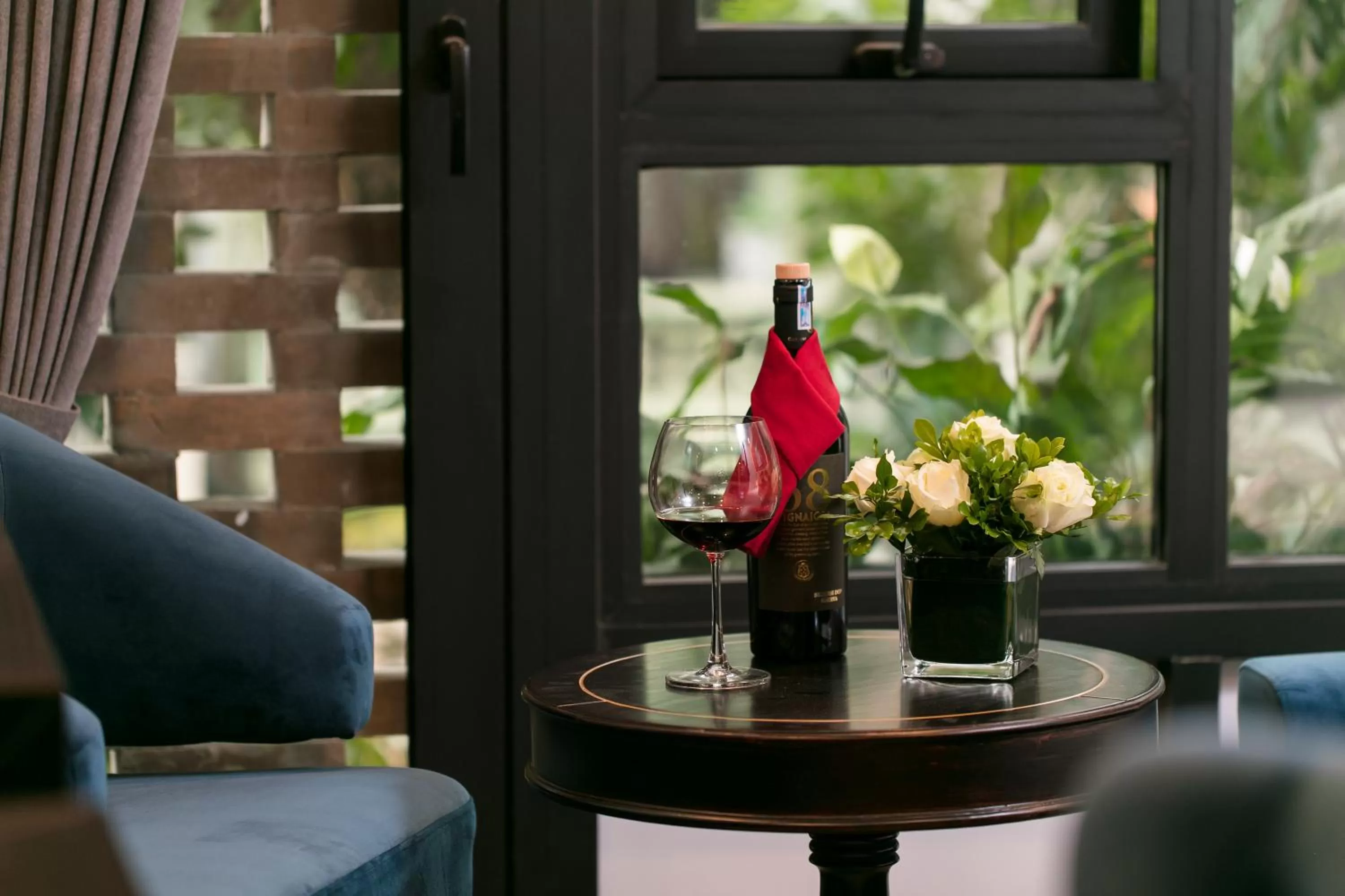 Decorative detail in Marina Hotel