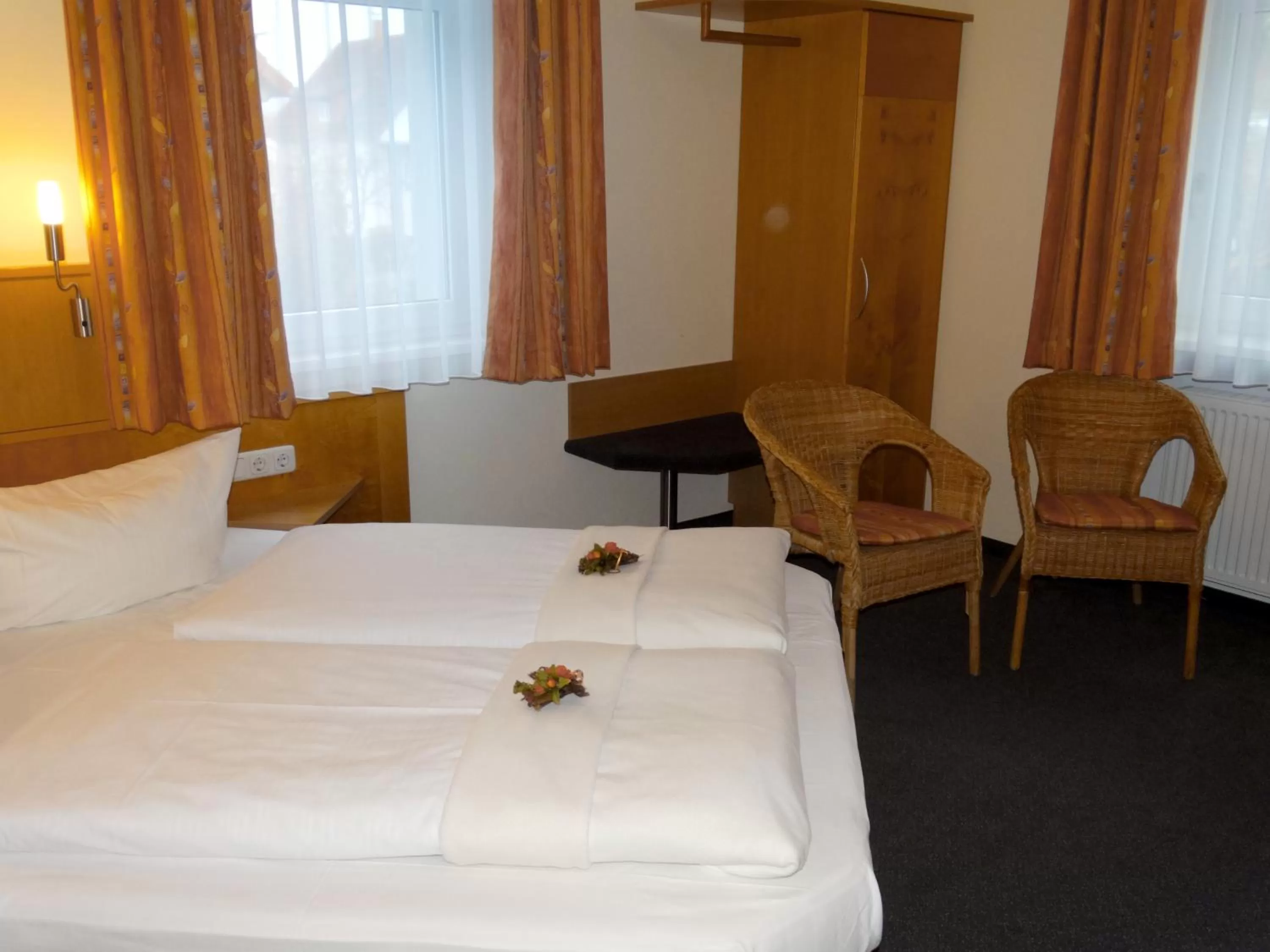 Bedroom, Bed in Hotel Sonne - Haus 2