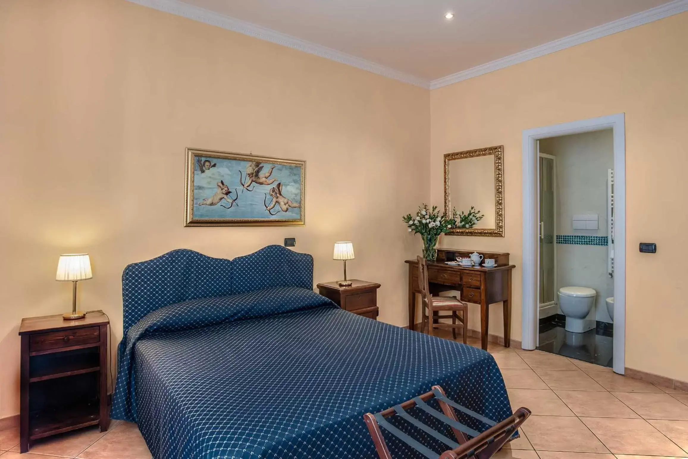 Decorative detail, Bed in Hotel Caracciolo