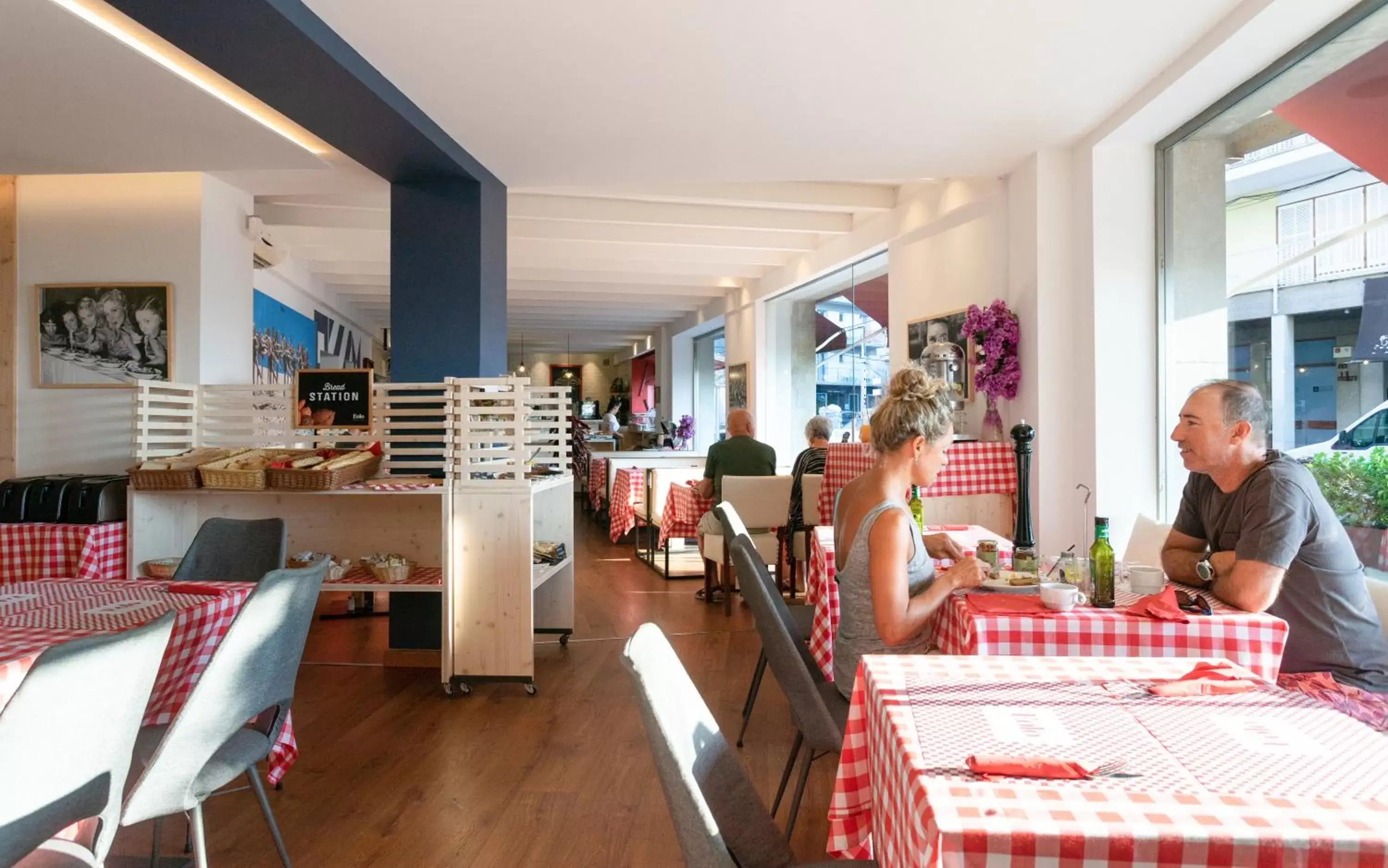 Dining area in Hotel Eolo