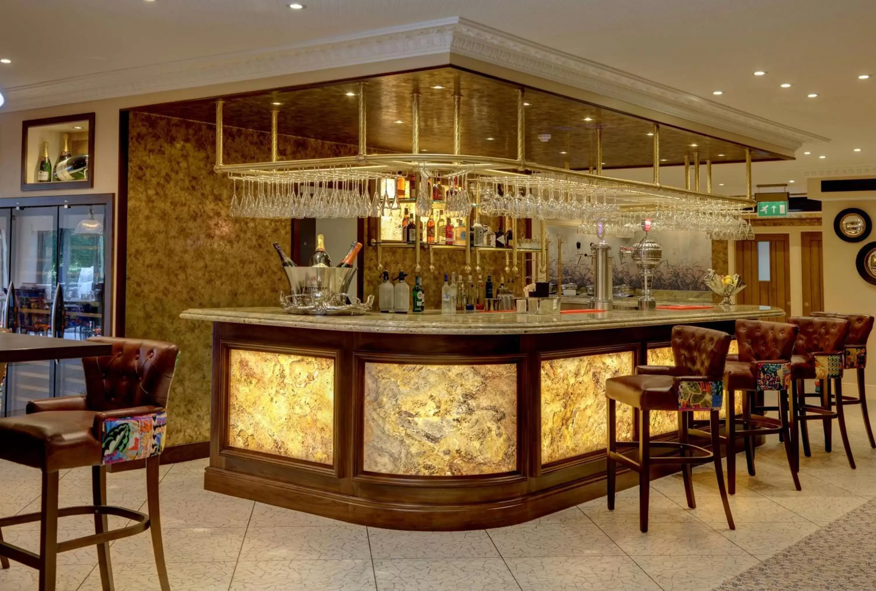 Lounge or bar, Lounge/Bar in B/W Premier Doncaster Mount Pleasant Hotel